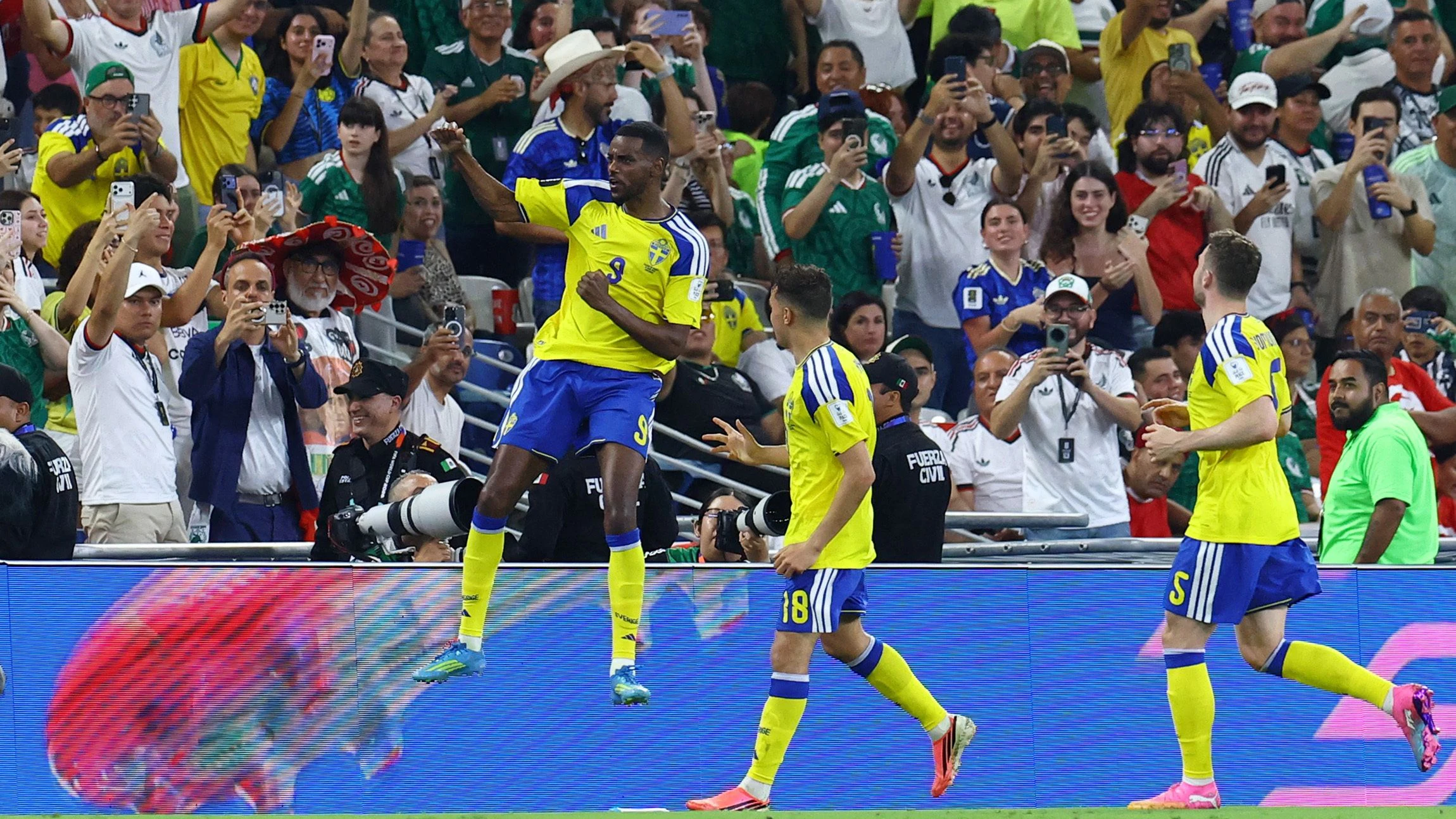 Heute.at - Ab 1 Uhr! Japan braucht gegen Schweden Zählbares