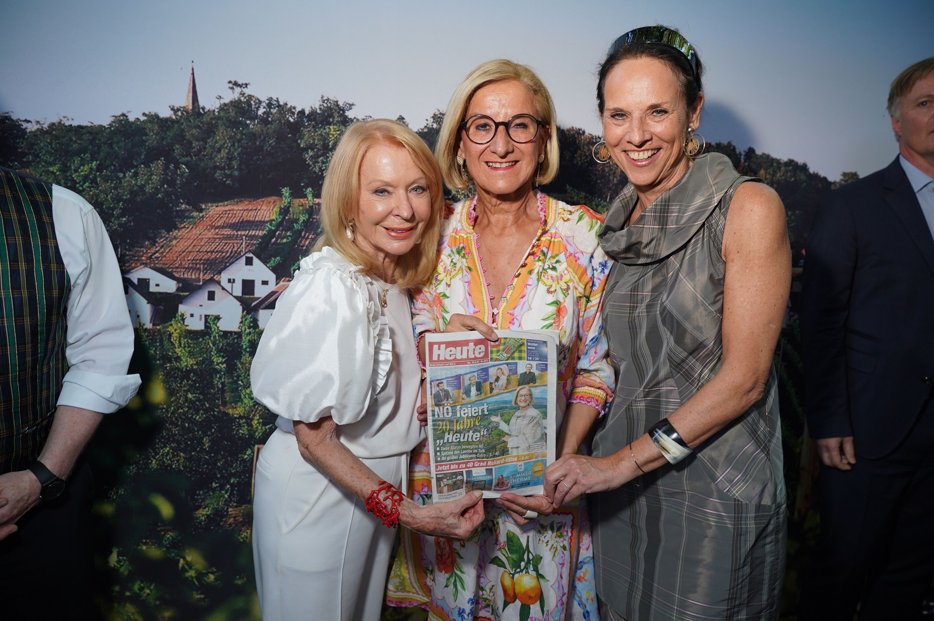Landeshauptfrau Niederösterreich Johanna Mikl-Leitner mit Gerda Rogers und Vera Russwurm