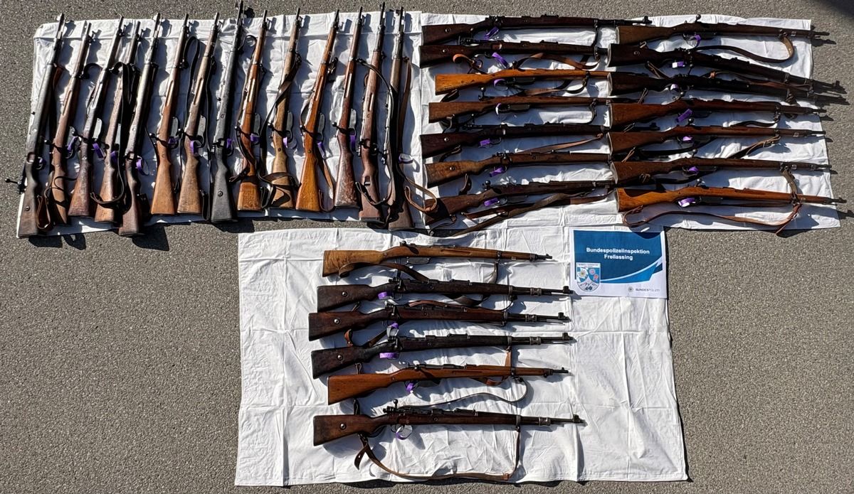 Die sichergestellten Langwaffen.