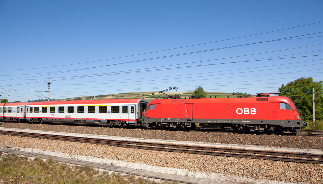 Heute.at - Extreme Hitze – ÖBB warnen Fahrgäste vor Zugfahrten