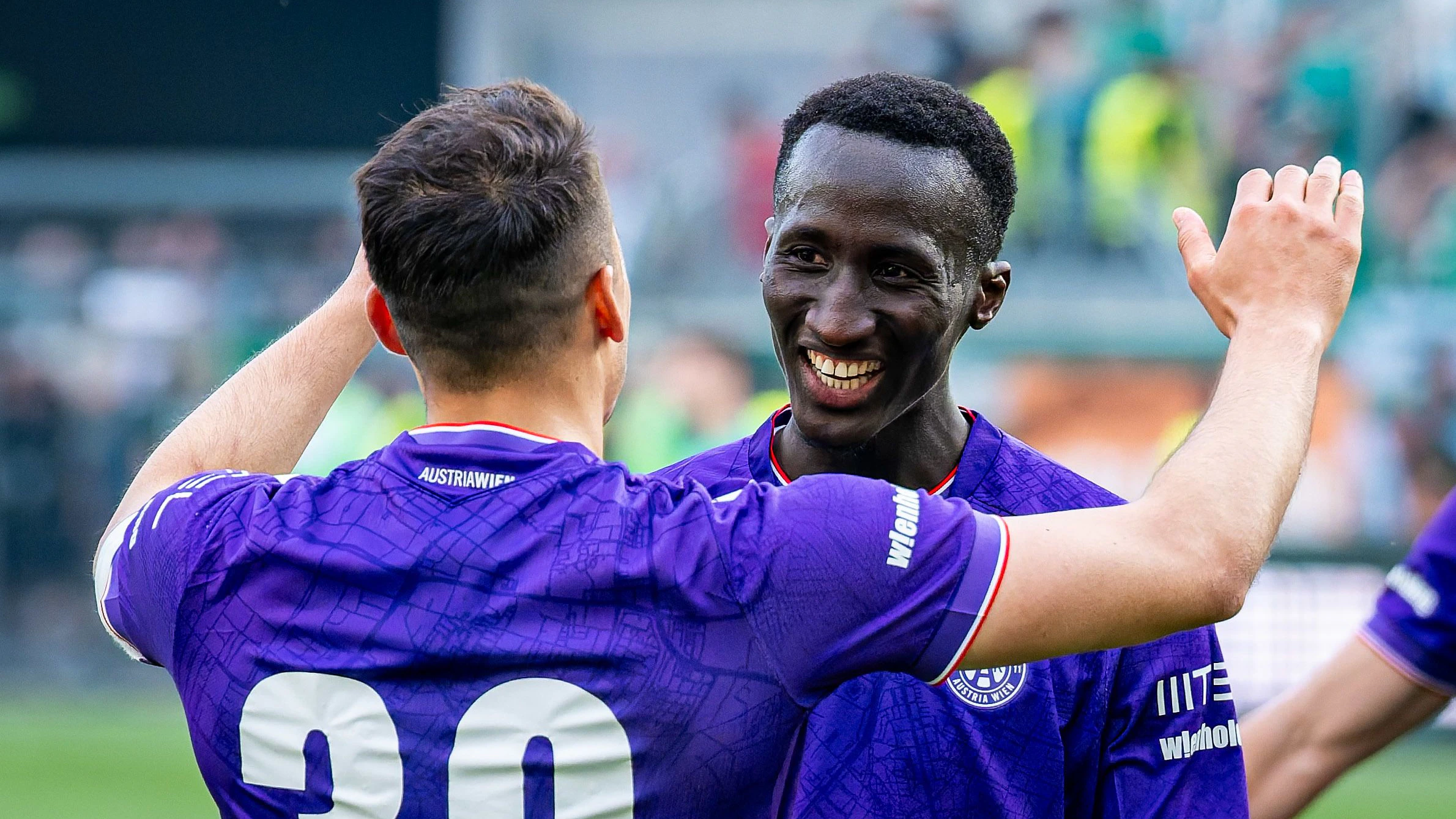 Austrias Mittelfeldspieler Abubakr Barry soll nach Salzburg wechseln. 