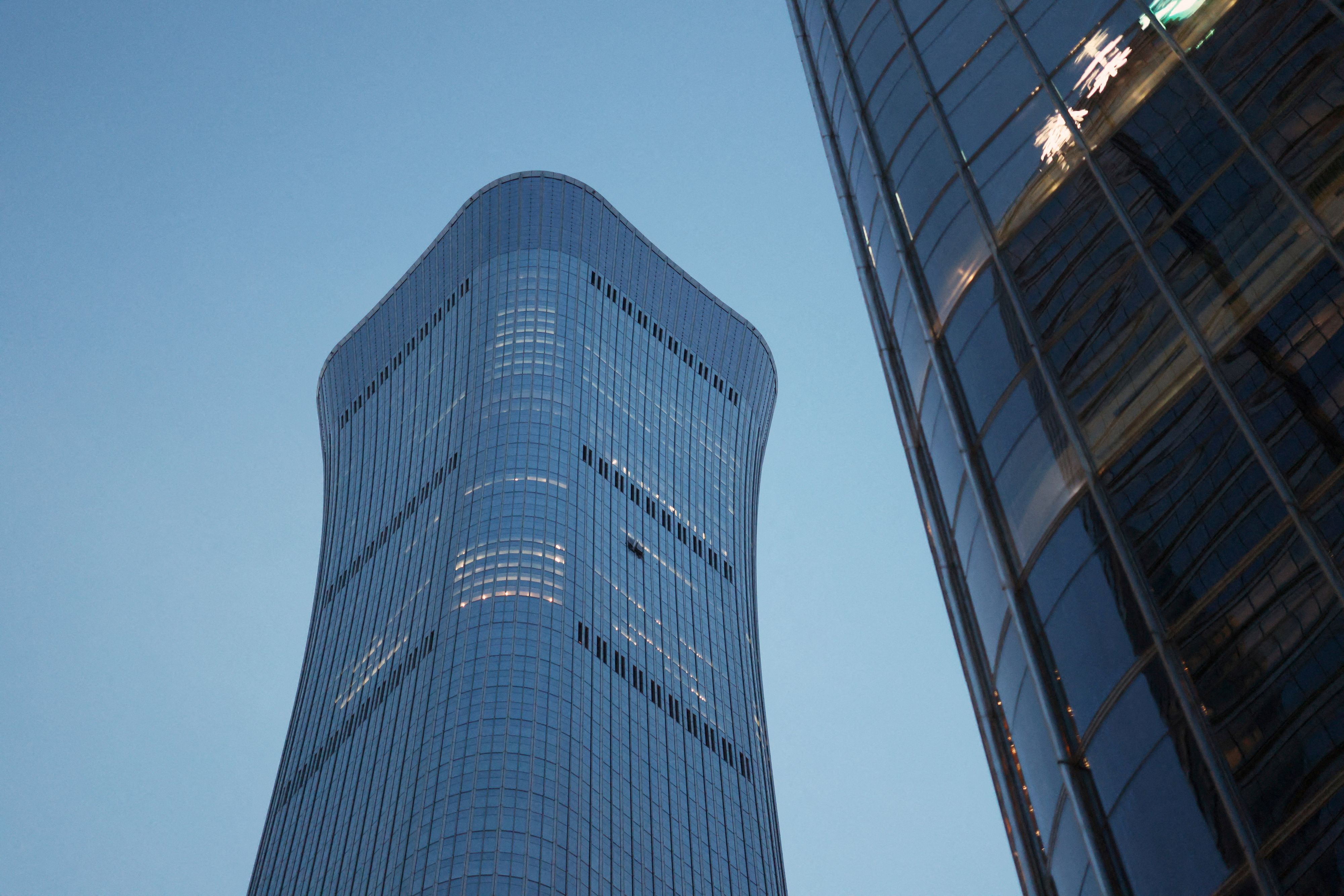 Ein Kleinflugzeug ist in den Citic Tower in Peking gestürzt. (Symbolbild)