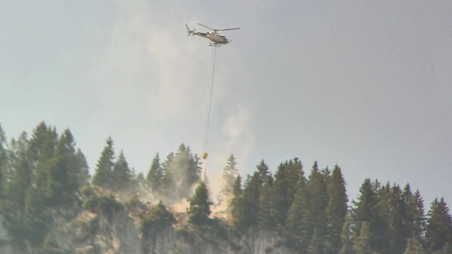 Heute.at - Großeinsatz bei Waldbrand – auch Bundesheer rückt an