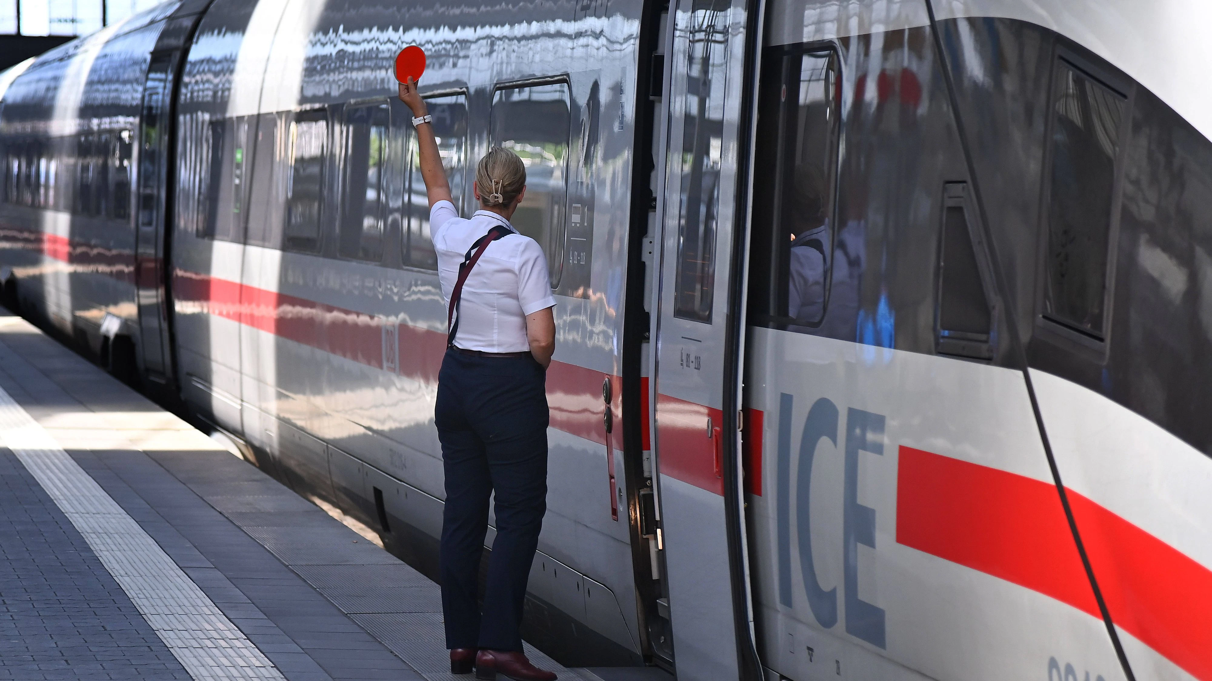 Heute.at - Nicht einsteigen! Deutsche Bahn warnt alle Reisenden