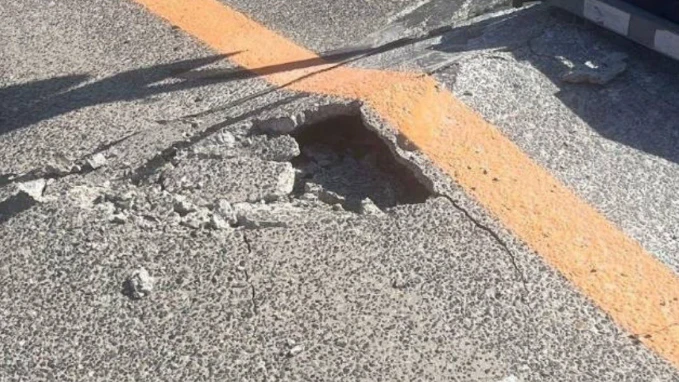 Die rekordverdächtigen Temperaturen setzen Österreichs Straßen enorm zu. 