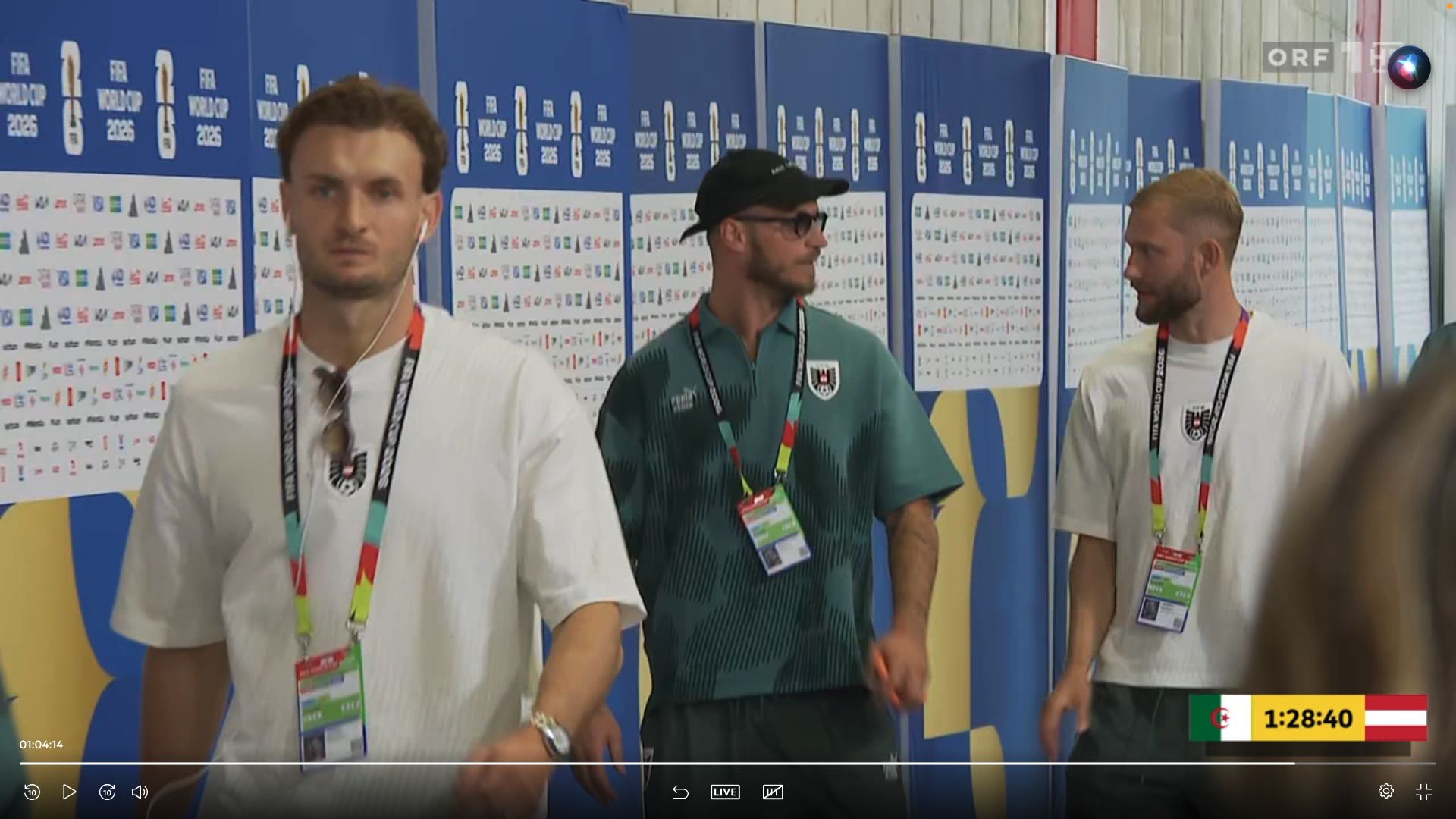 Die Mannschaft ist bereits im Stadion.