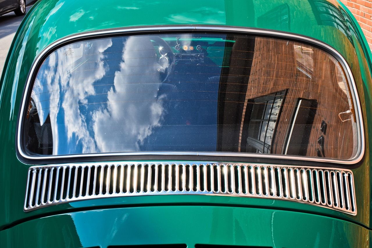 Klassisches Auto mit Lüftungsschlitzen