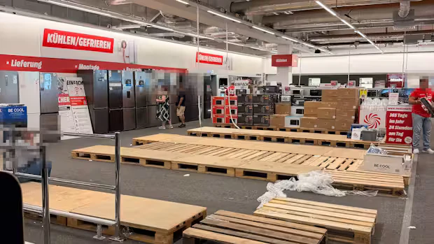 Auch bei größeren Händlern werden die Lager zunehmen leerer.