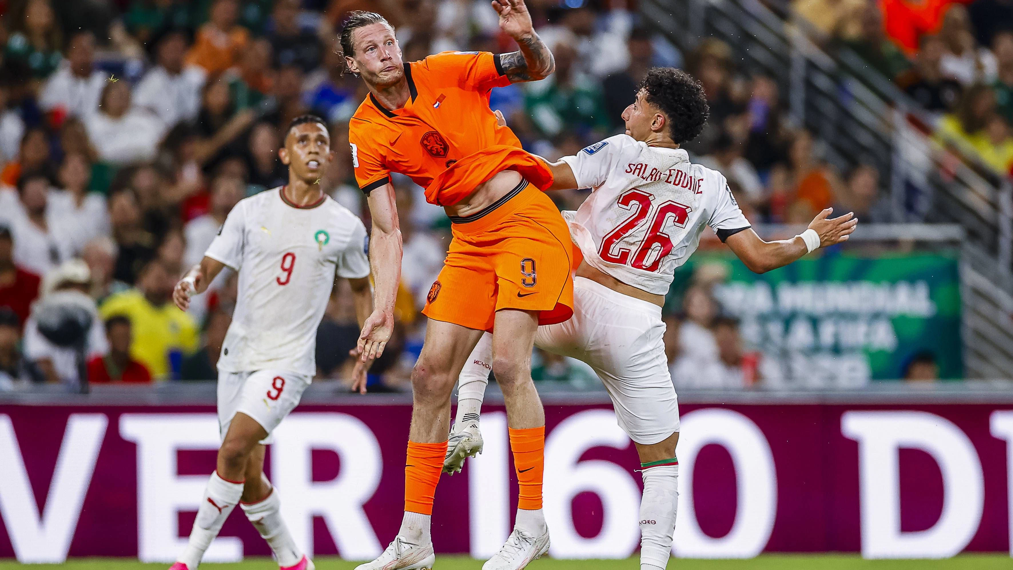 MONTERREY, 29-06-2026, Monterrey Stadium, Match between Morocco and The Netherlands during the World Cup 2026. Picture shows Netherlands player Wout Weghorst , Morocco player Anass Salah Eddine Morocco - The Netherlands World Cup 2026 PUBLICATIONxNOTxINxNED x204748967x Copyright: