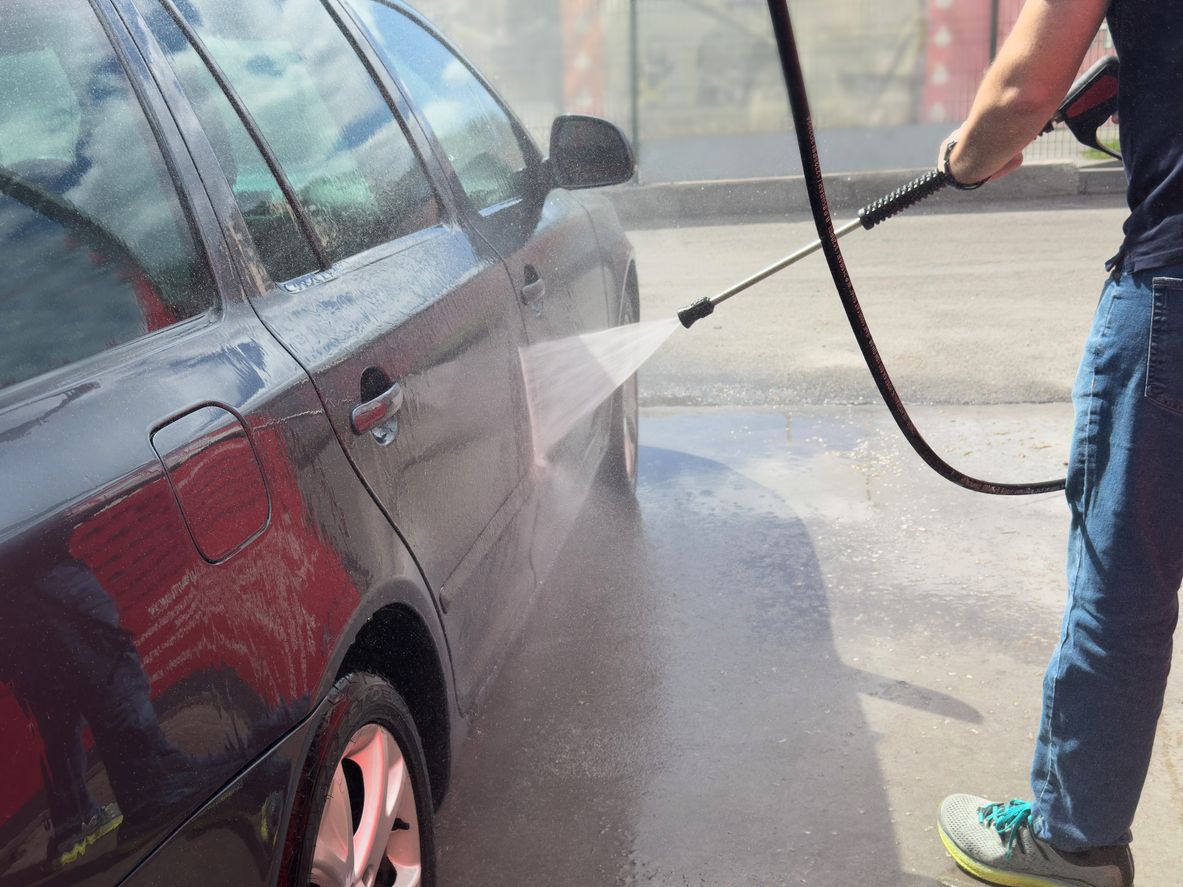 Wassermangel droht! Derzeit sollte man in Wien besser nicht Autowaschen.