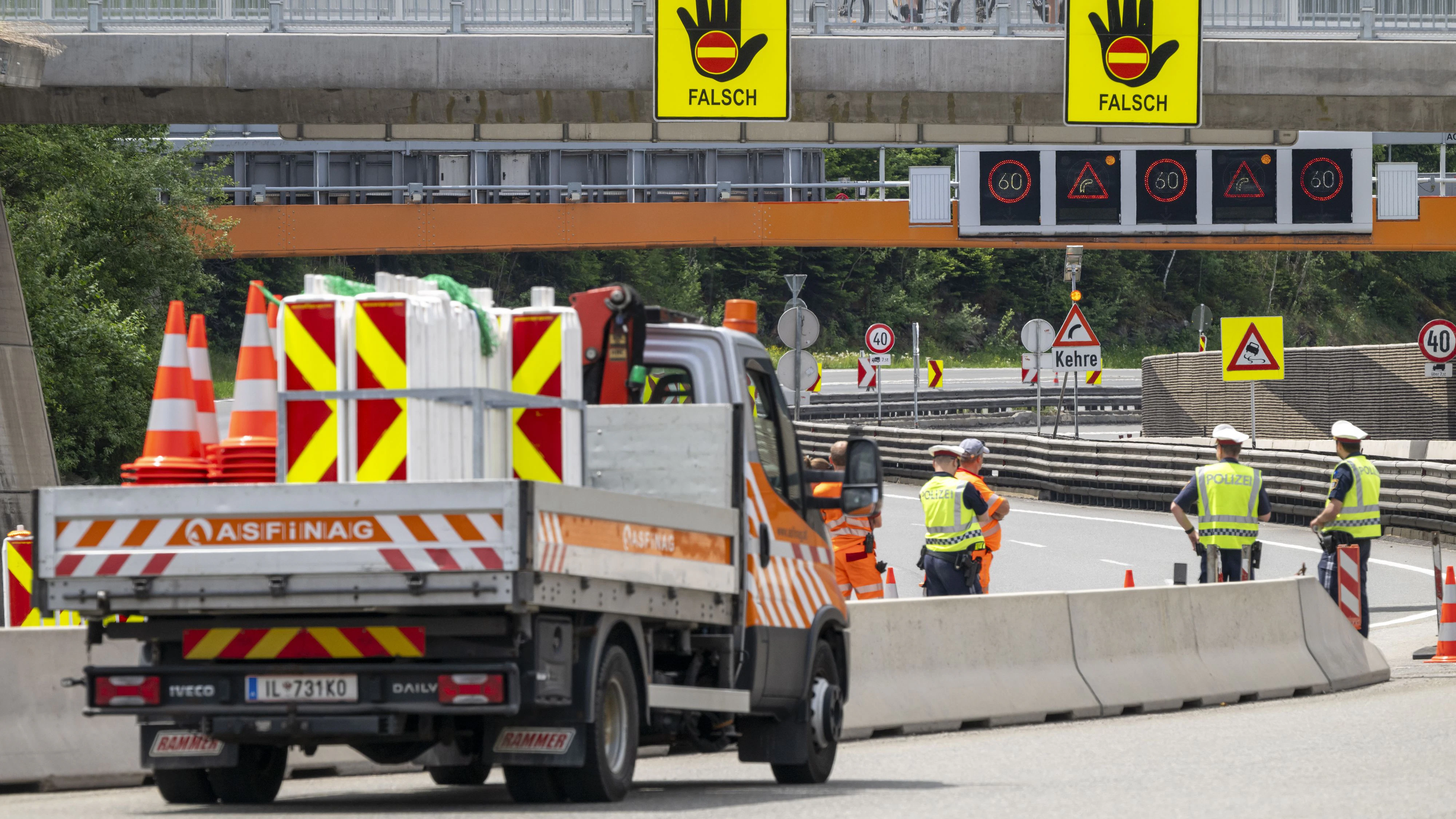 Bei dem Unfall auf der A2 kam ein Mann ums Leben.