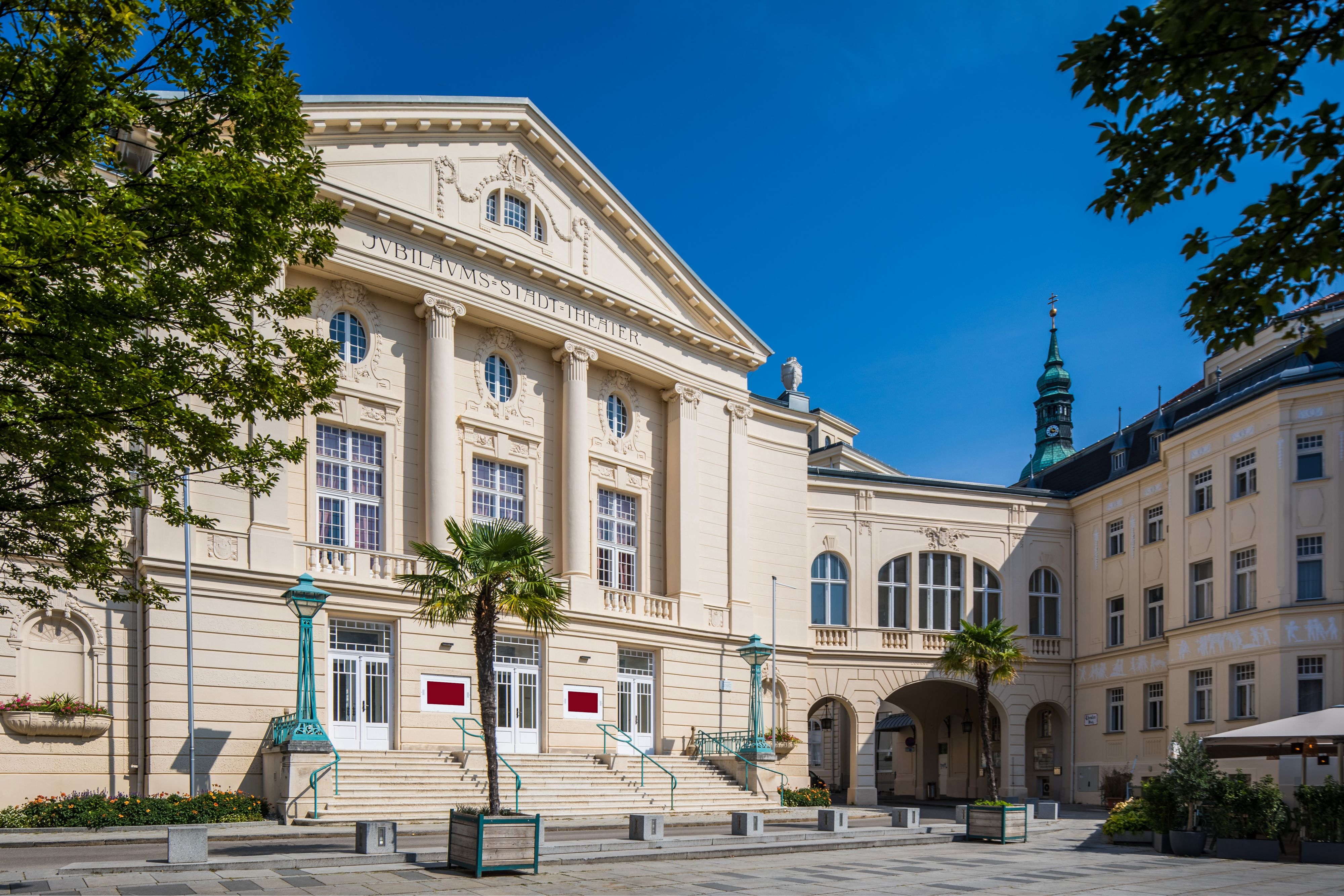 Heute.at - Millionen-Projekt – Stadttheater Baden wird saniert