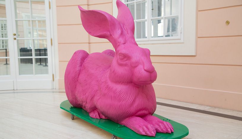 Am 1. Juli wird dieser gigantische Dürer-Hase zum 250. Jubiläum der Albertina aufs Dach des Museums gewuchtet.