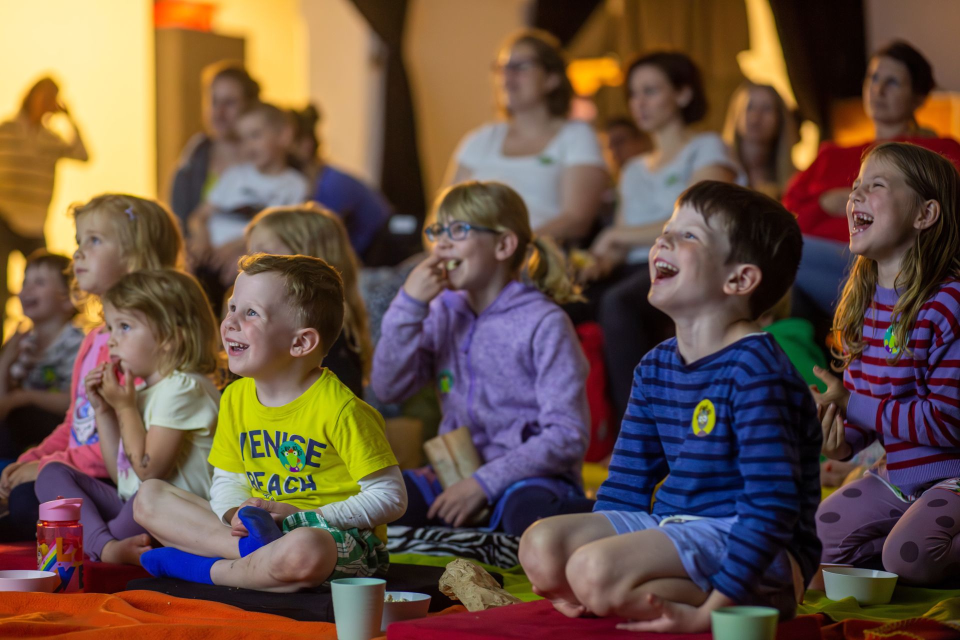 Das Kinderfestival Kikeriki findet heuer erstmals im Garten des Volkskundemuseums statt.