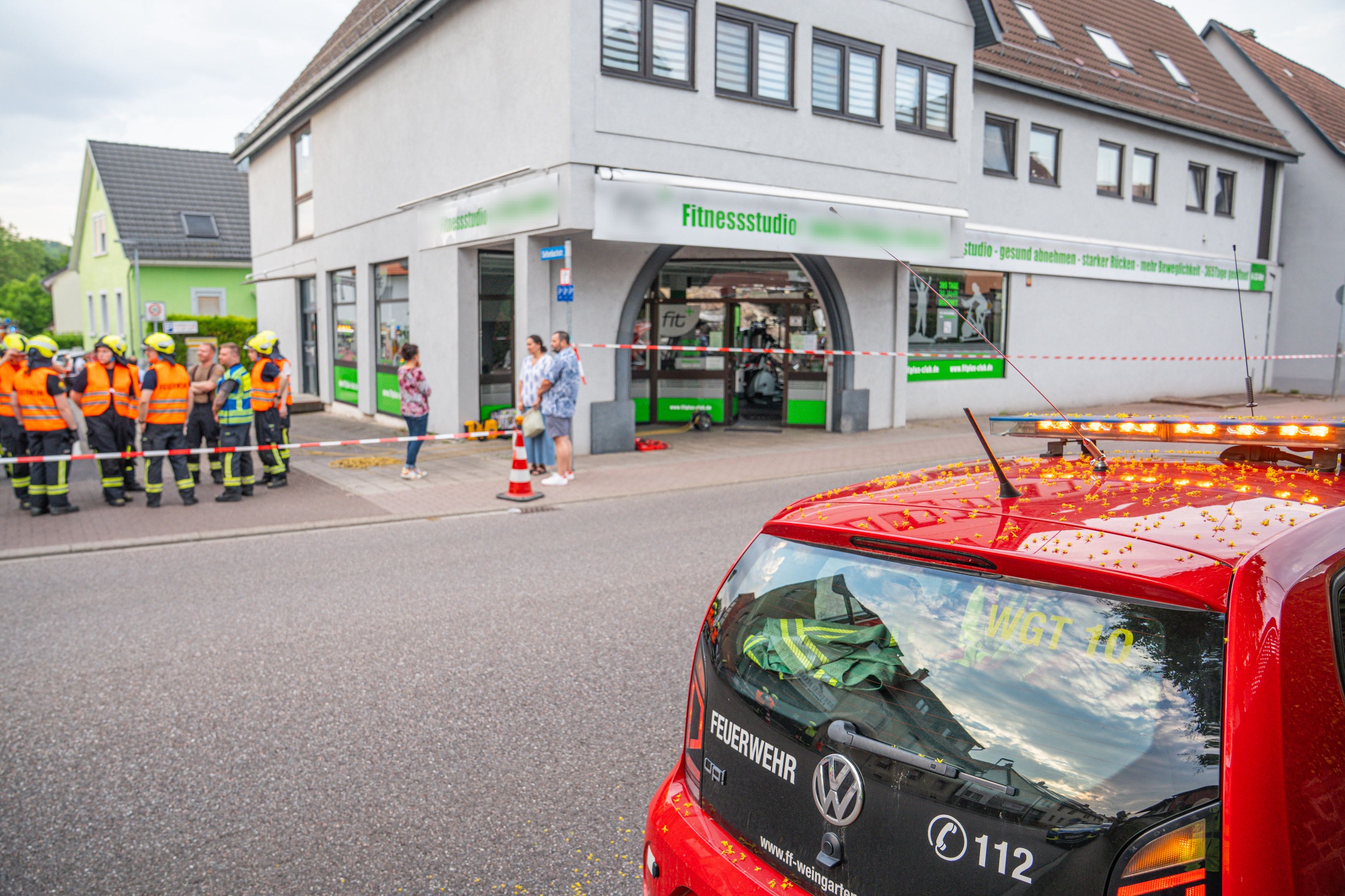 Die Decke des Fitnessstudio stürzte ein.