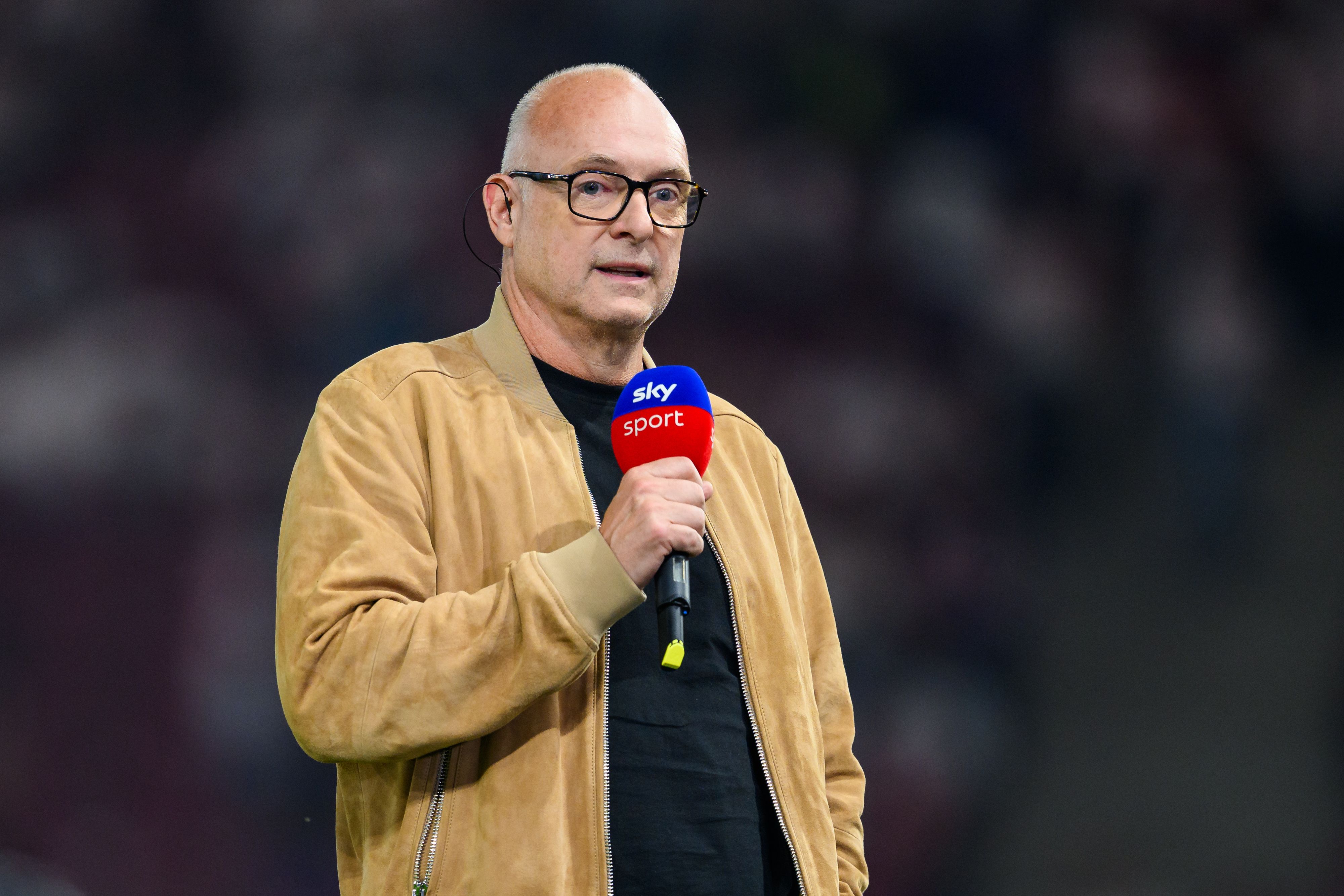 Frank Buschmann verabschiedet sich.