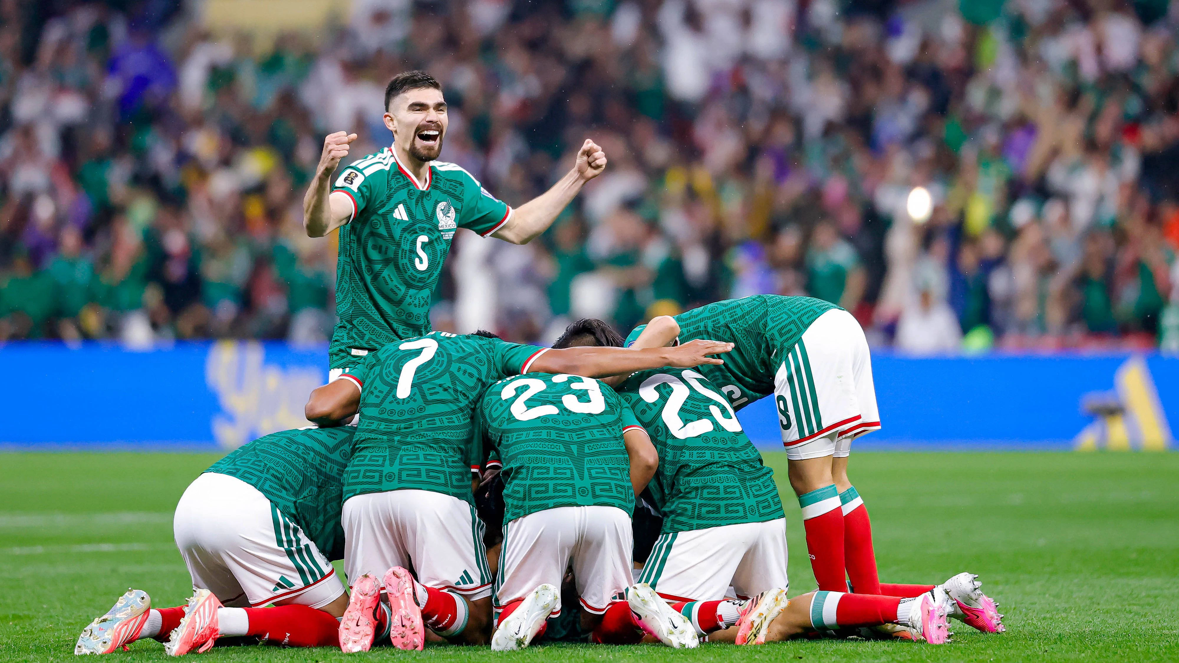FIFA WORLD CUL 2026 MEXICO VS ECUADOR FIFA World Cup, WM, Weltmeisterschaft, Fussball 2026 MEXICO VS ECUADOR MEXICO VS ECUADOR 30062026 MEXICO CITY, MEXICO Action photo of players of Mexico, celebrating a goal during game of the FIFA World Cup 2026, held at the Estadio Ciudad de Mexico of Mexico City. Foto de accion de jugadores de Mexico, celebrando un gol durante juego de la Copa del Mundo 2026 de la FIFA, celebrado en el Estadio Ciudad de Mexico de la Ciudad de Mexico. PHOTO BY IMAGENSHOP AGENCIA FOTOGRAFICA MEXICO CITY MEXICO CITY MEXICO *** FIFA WORLD CUP 2026 MEXICO VS. ECUADOR FIFA WORLD CUP 2026 MEXICO VS. ECUADOR MEXICO VS. ECUADOR 06/30/2026 MEXICO CITY, MEXICO Action photo of Mexican players celebrating a goal during a match of the 2026 FIFA World Cup, held at the Estadio Ciudad de Mexico in Mexico City Action photo of Mexican players, celebrating a goal during a match of the 2026 FIFA World Cup, held at the Estadio Ciudad de Mexico in Mexico City PHOTO BY IMAGENSHOP PHOTO AGENCY MEXICO CITY MEXICO CITY MEXICO Copyright: xJORGExREYESx