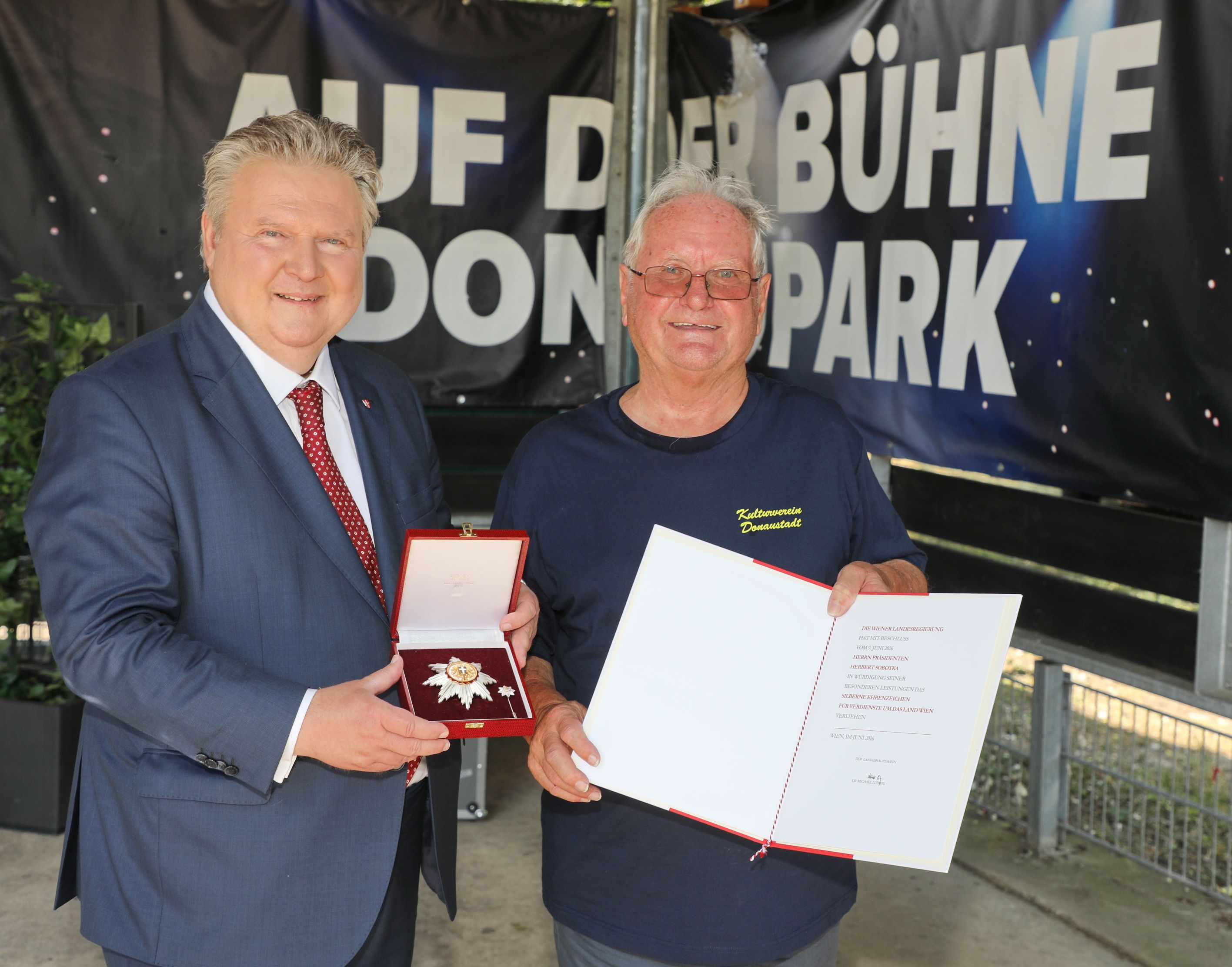 Michael Ludwig ehrte Veranstalter Herbert Sobotka 