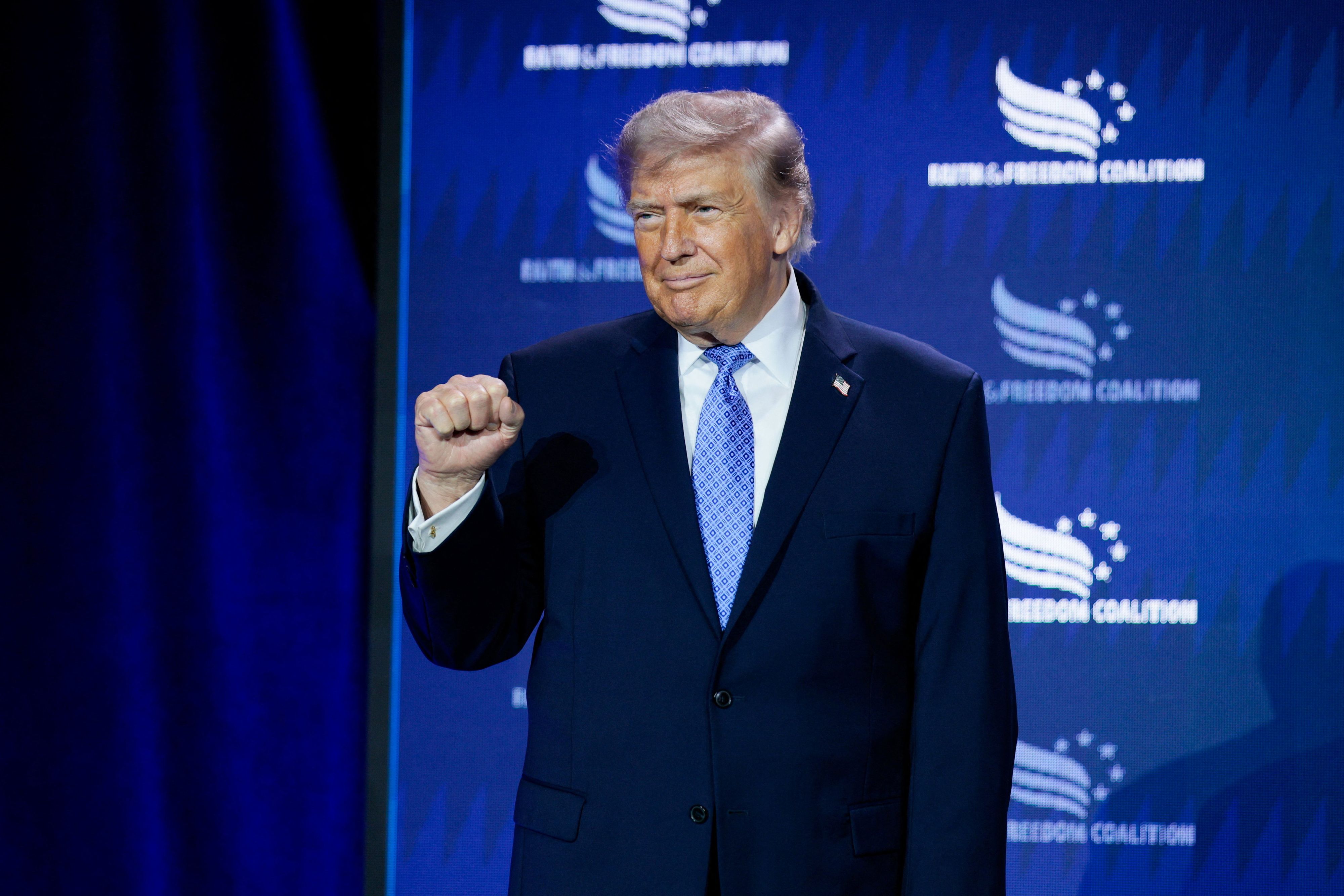 Nur mit Krypto-Investments hat US-Präsident Donald Trump allein 2025 1,2 Milliarden US-Dollar verdient. 