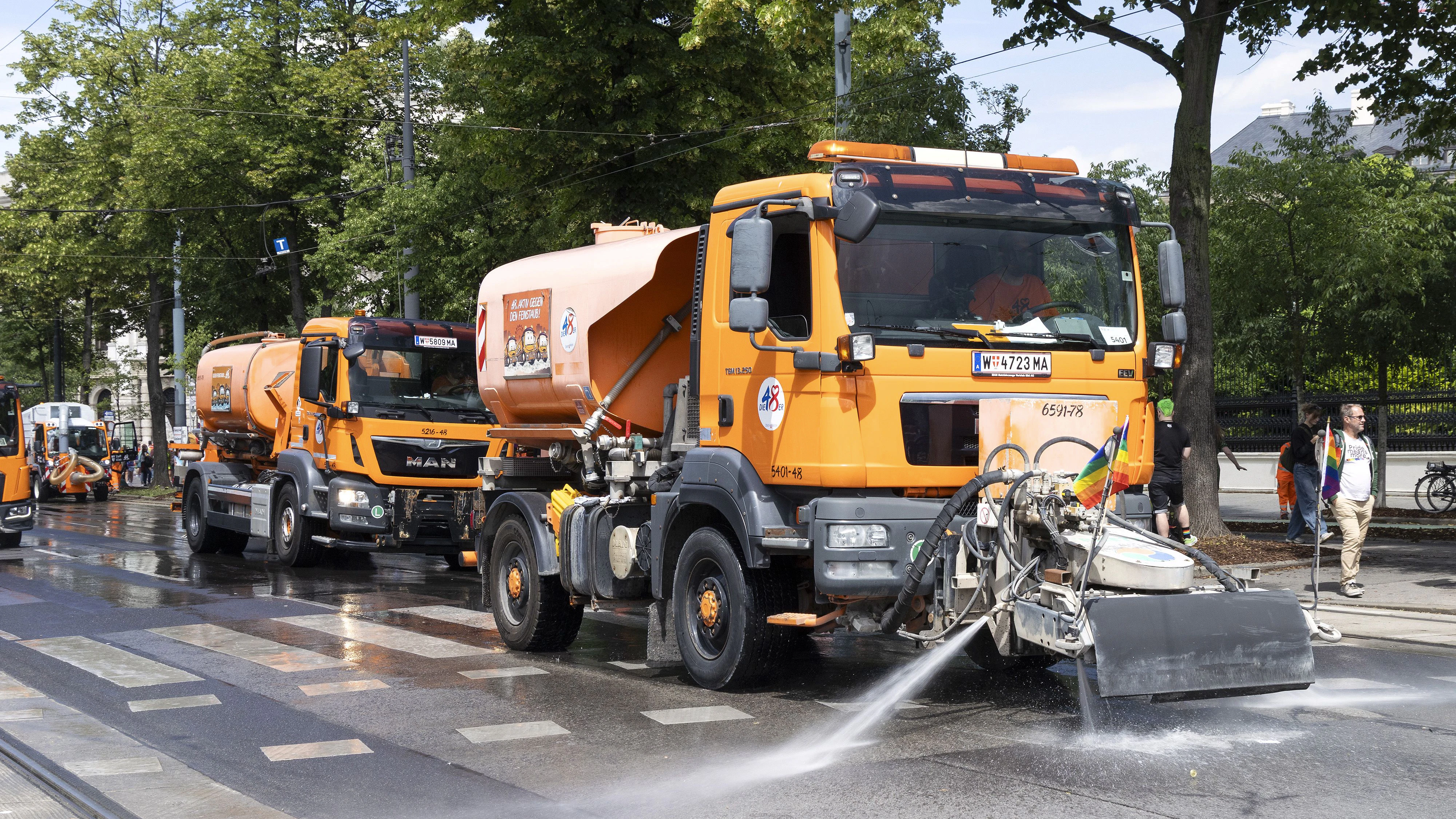 MA48 Straßenreinigung auf der Ringstraße in Wien, Österreich // MA48 Street Cleaning on Ringstrasse in Vienna, Austria