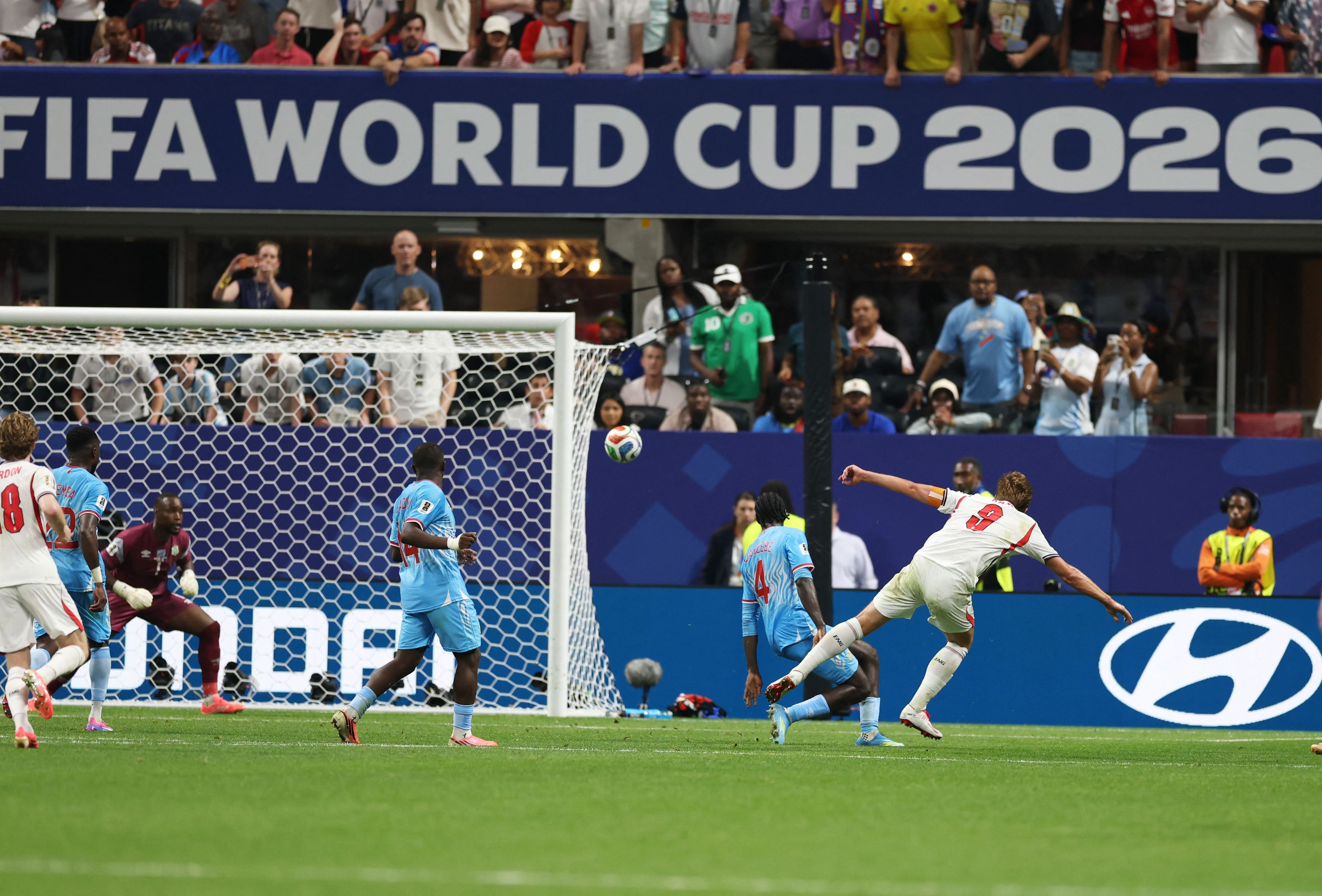 England-Star Harry Kane trifft. 