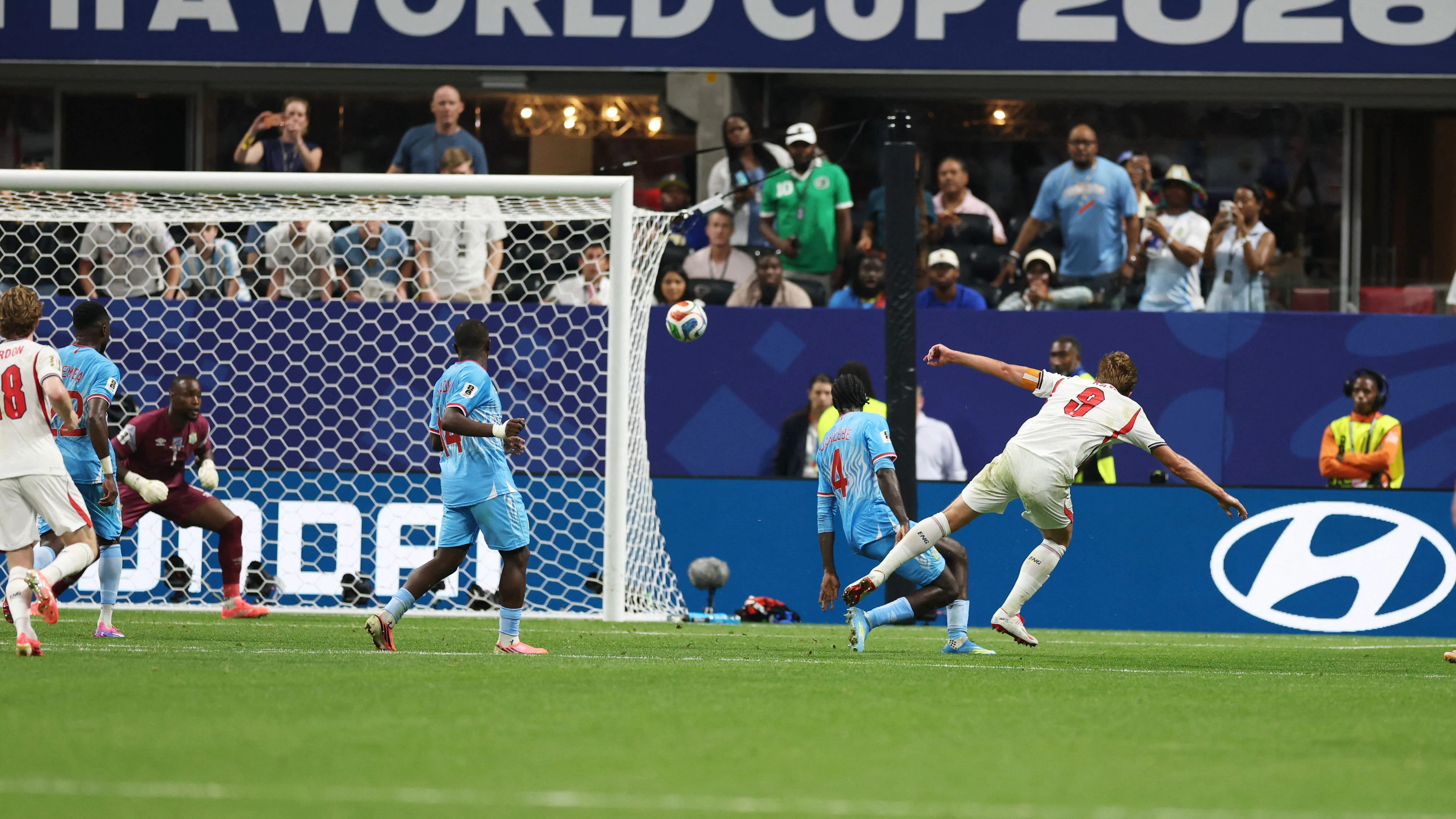 England-Star Harry Kane trifft. 