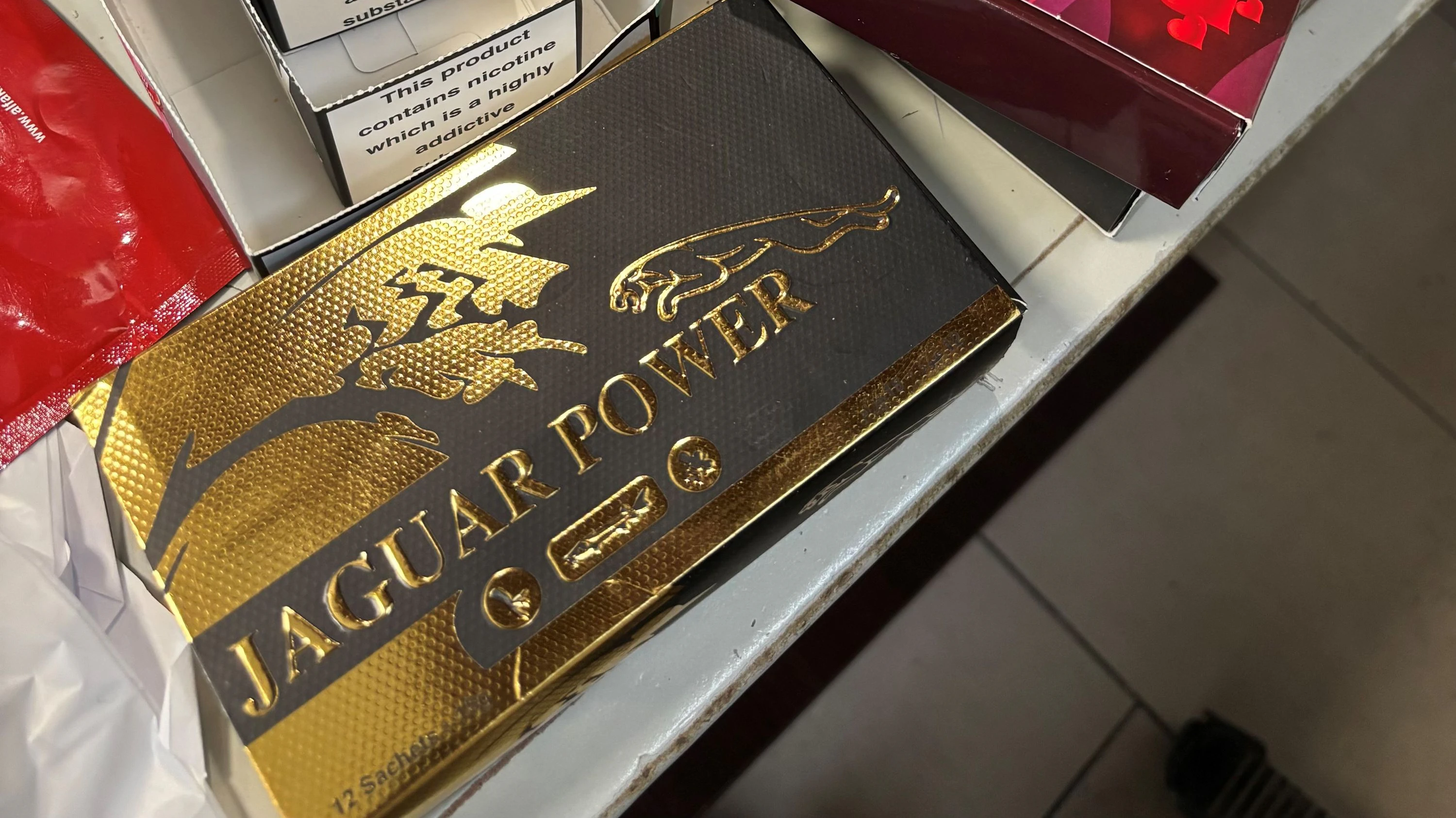 Das illegale Potenzmittel "Jaguar Power" wurde beschlagnahmt.