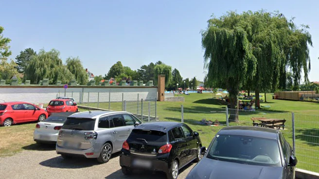 Das Freibad in Ebergassing