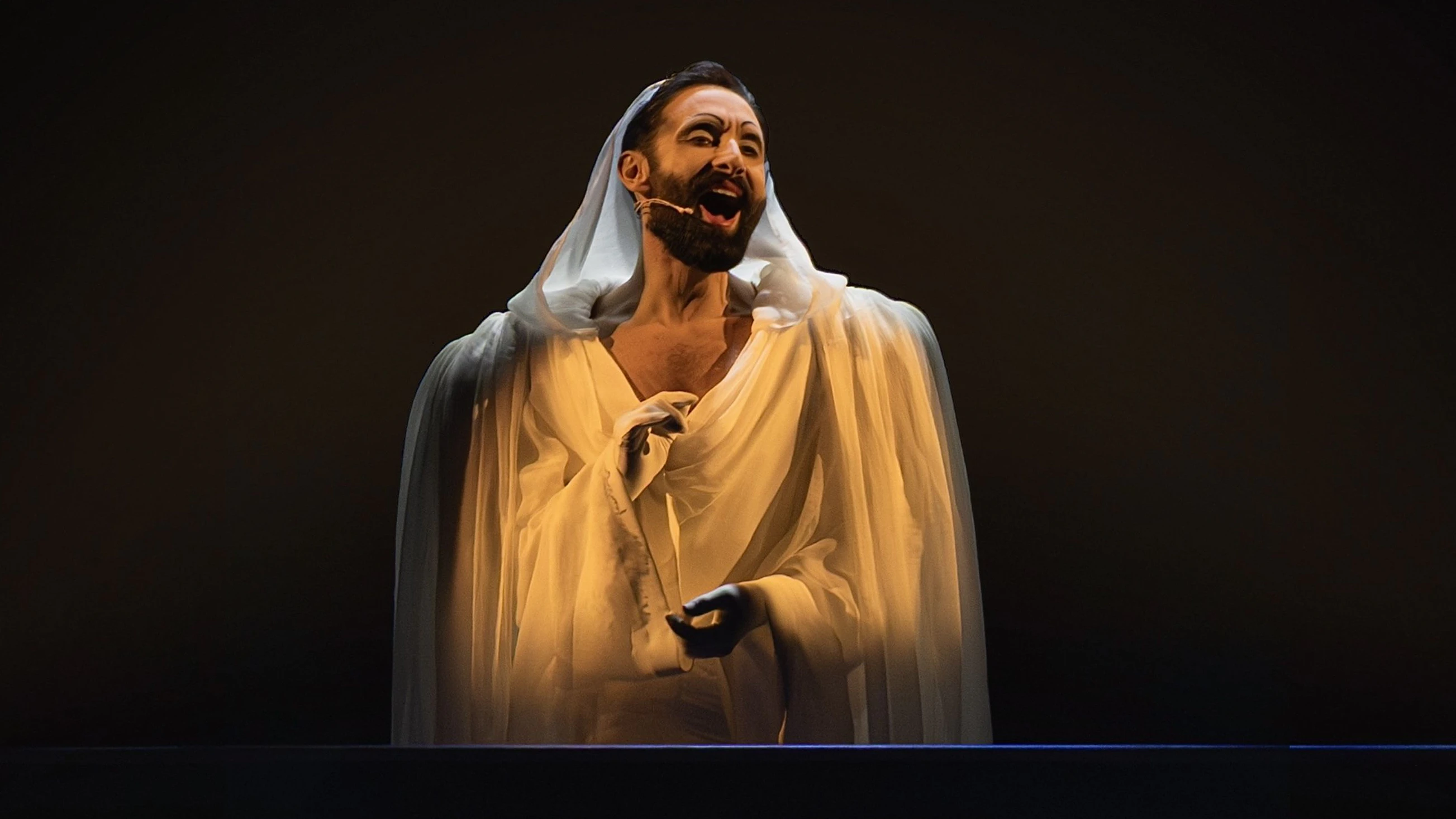 Romeo & Julia – Liebe ist alles: Tom Neuwirth alias Conchita Wurst als Todesengel