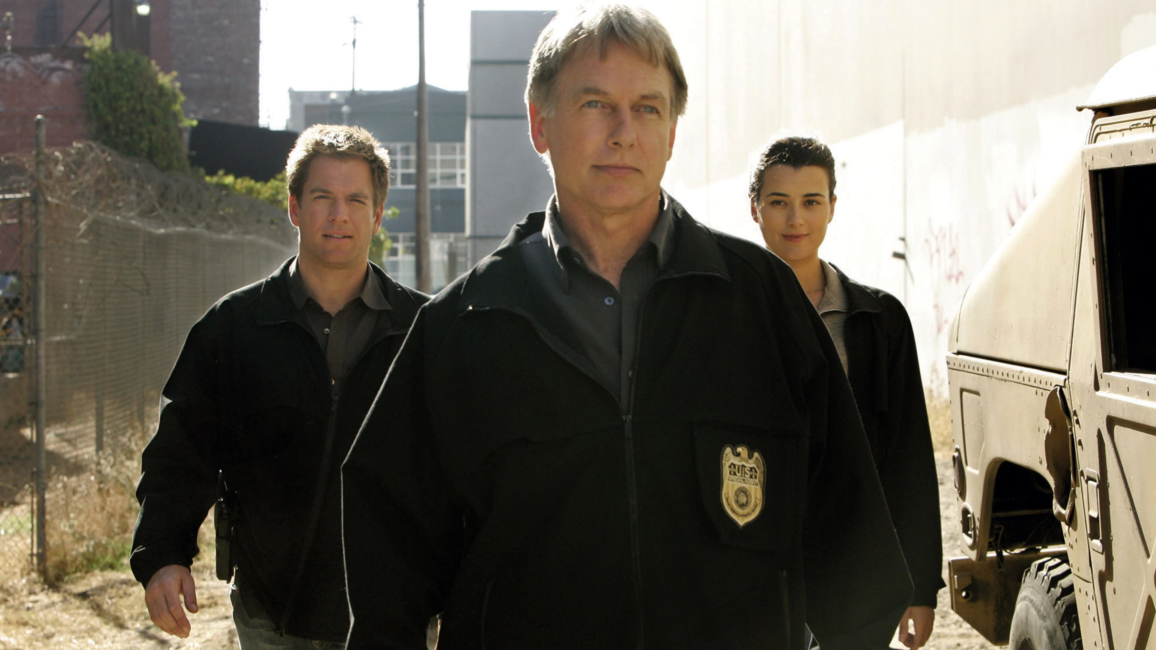 NAVY NCIS : NAVAL CRIMINAL INVESTIGATIVE SERVICE   [US TV SERIES 2003 - ]  aka NCIS  MICHAEL WEATHERLY as Special Agent Anthony DiNozzo, MARK HARMON as Special Agent Jethro Gibbs, COTE DE PABLO as Ziva David	    Date: 2003