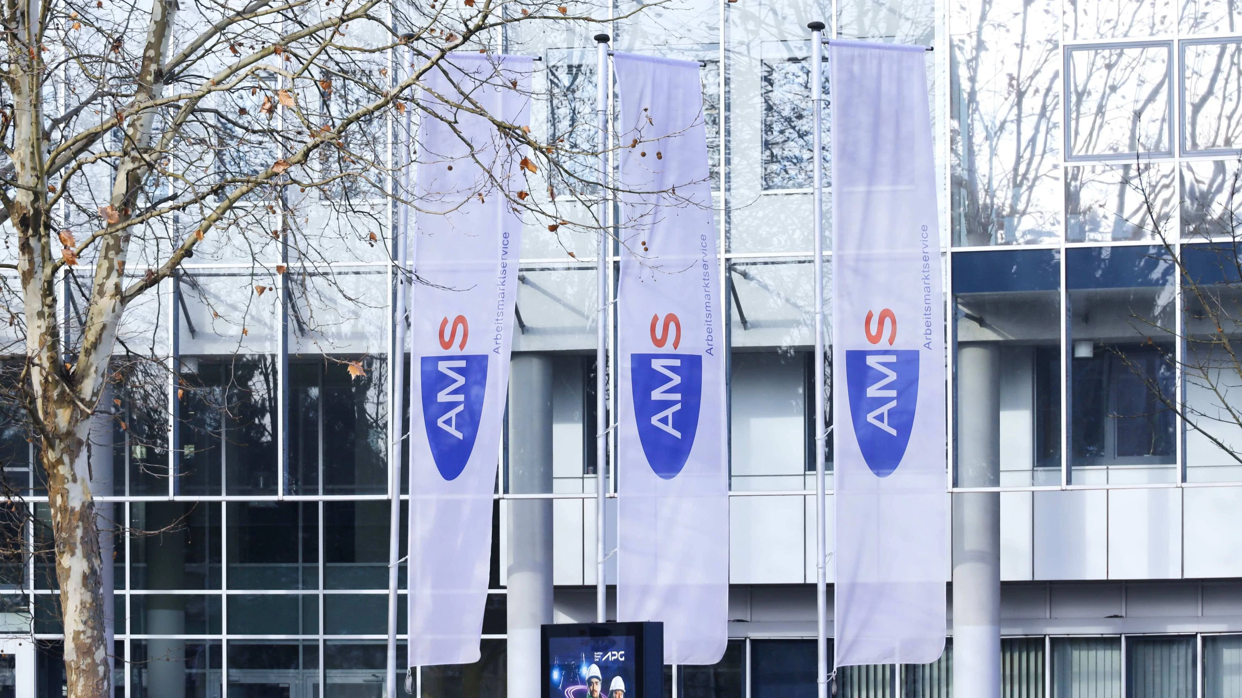 Heute.at - 18.000 Zuverdiener weniger: Neue AMS-Regel wirkt