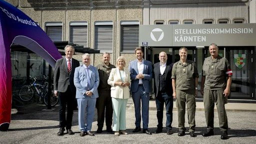 Verteidigungsministerin Tanner und Staatssekretär Pröll präsentierten "digitale Stellungsstraße" in Klagenfurt.