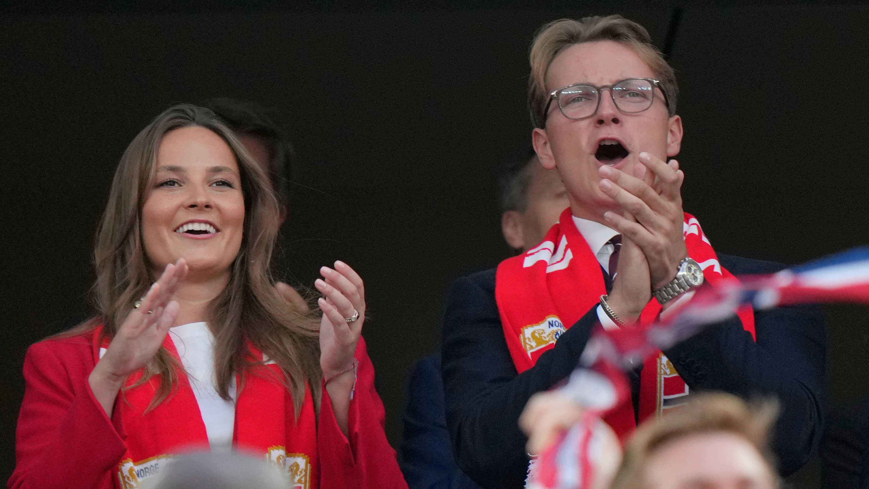 Prinzessin Ingrid Alexandra und Prinz Sverre Magnus beim WM-Gruppenspiel zwischen Norwegen und Senegal in New Jersey am Montag, dem 22. Juni.