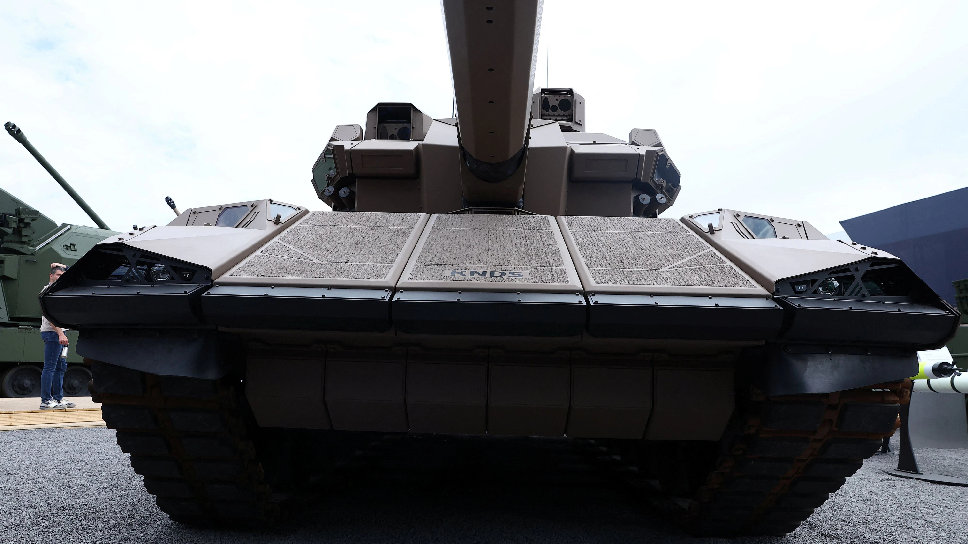 The KNDS logo is seen on a pre-demonstrator of French interim main battle tank, the CAPINT MBT, produced by Franco-German tank maker KNDS is displayed at the Eurosatory international land and air defence and security trade fair in Villepinte near Paris, France, June 15, 2026. REUTERS/Alice Sacco 
