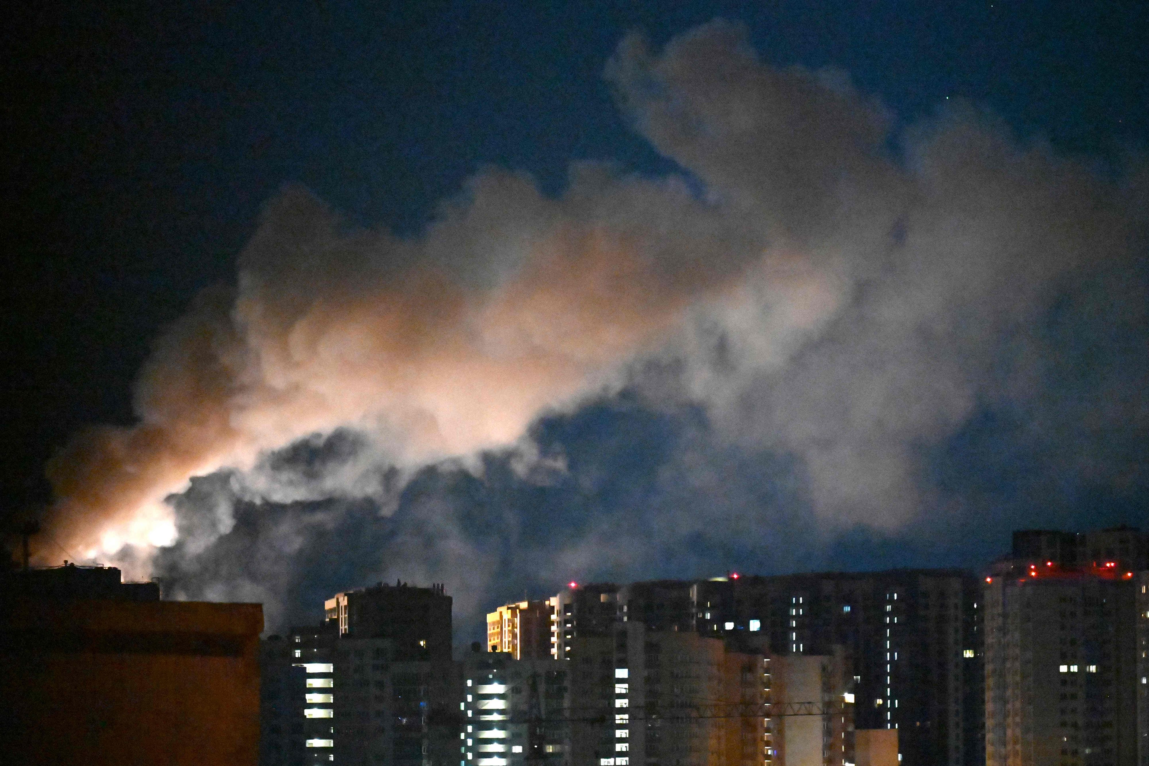 Die Stadt Kiew steht unter Beschuss