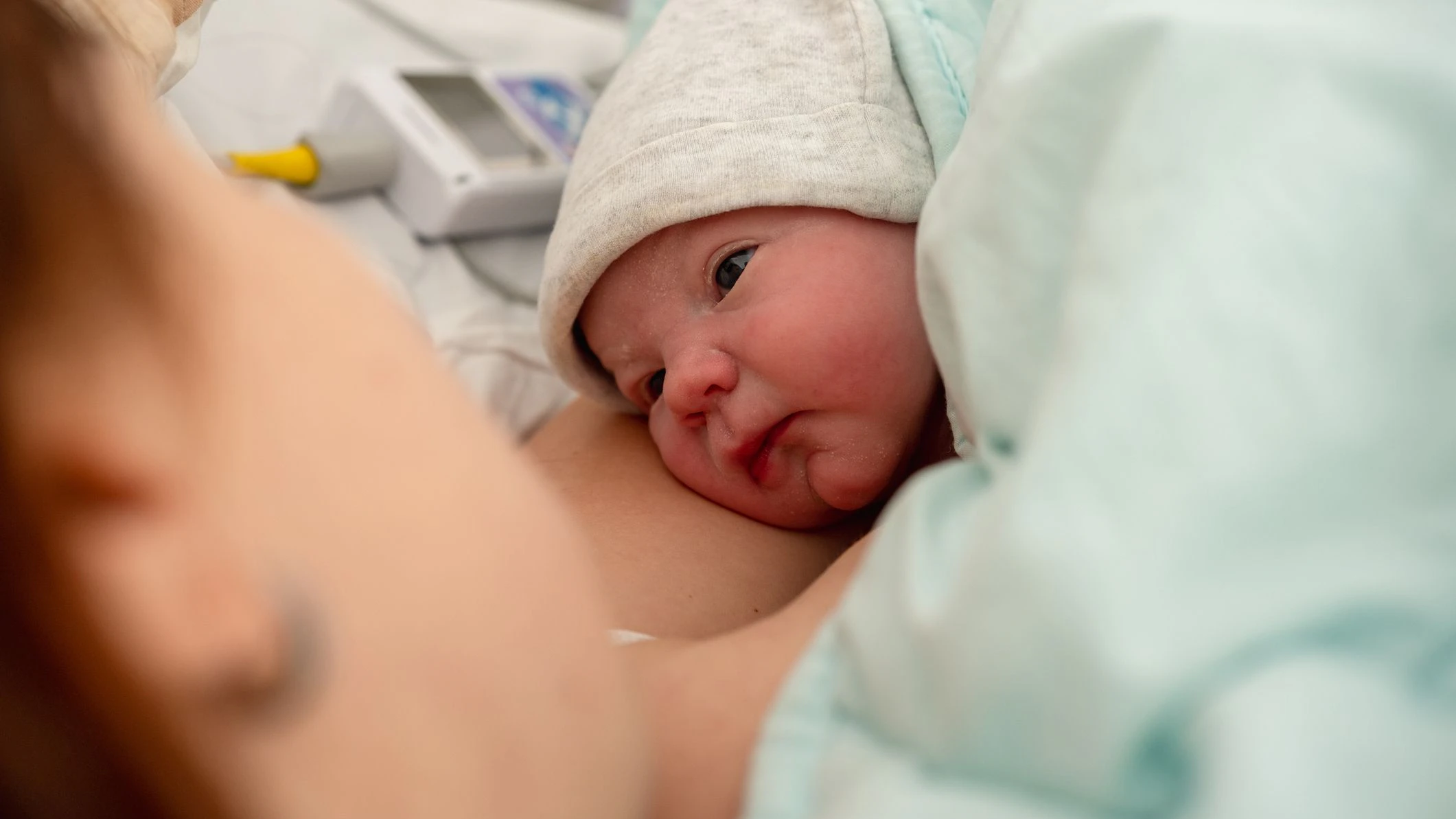 Das Kind fand den Weg selbst. Mama schlief durch.