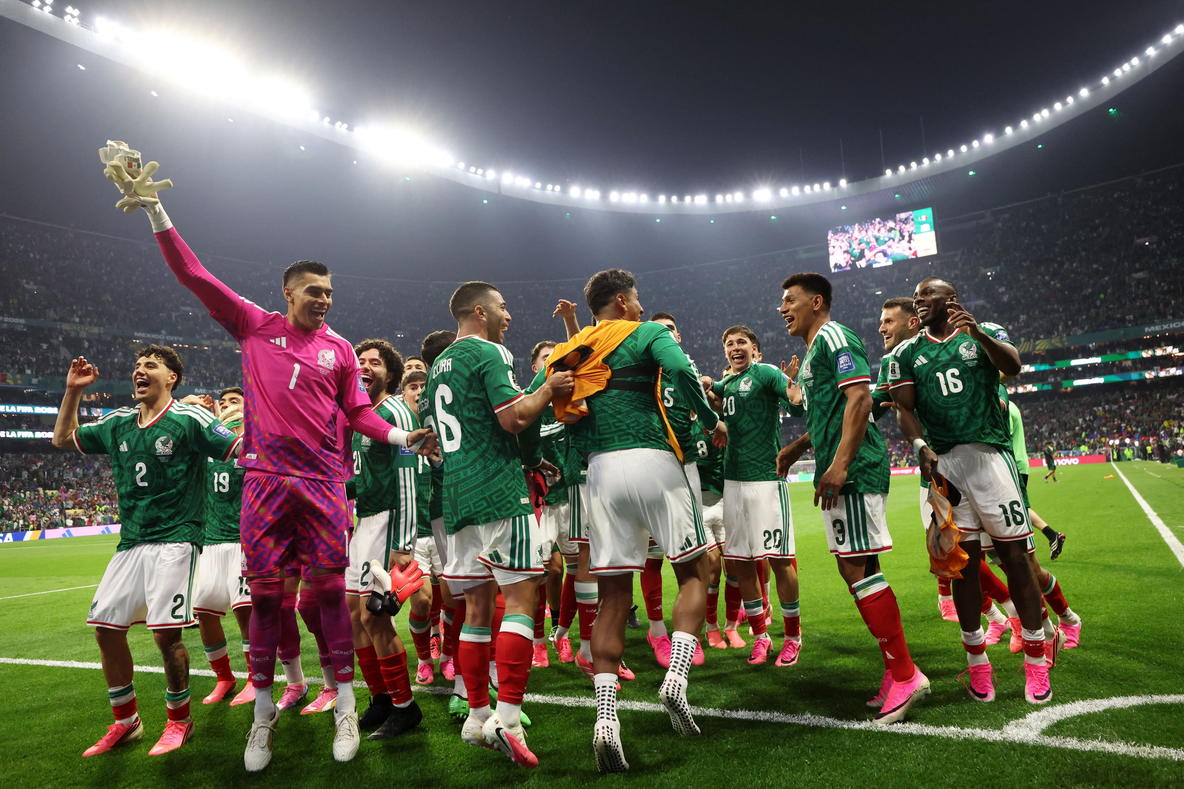 Darf Mexiko auch gegen England jubeln? Es gibt wohl einen neuen Termin. 