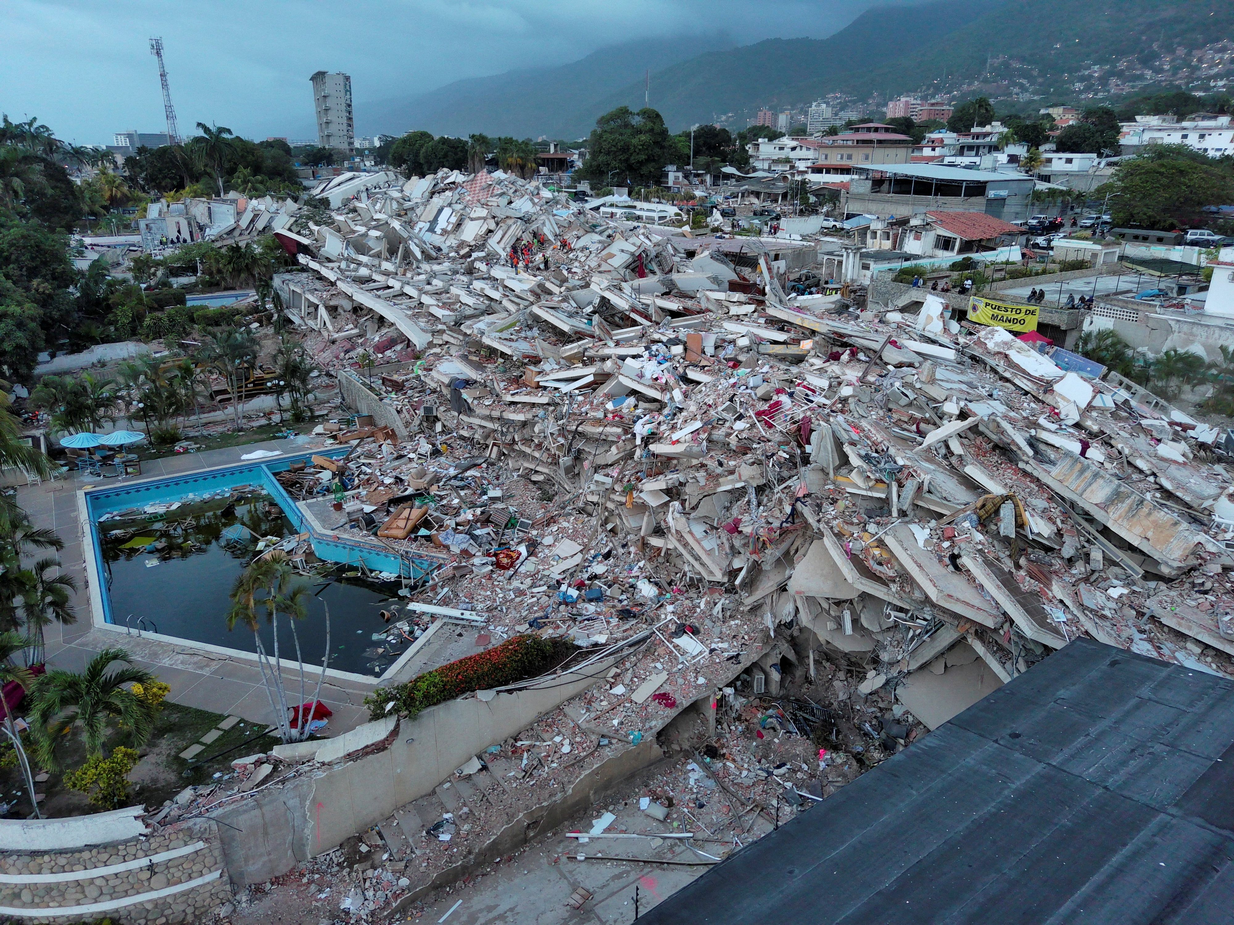 Nach einem verheerenden Erdbeben in Venezuela steigt die Zahl der Todesopfer auf 2.500 an. 