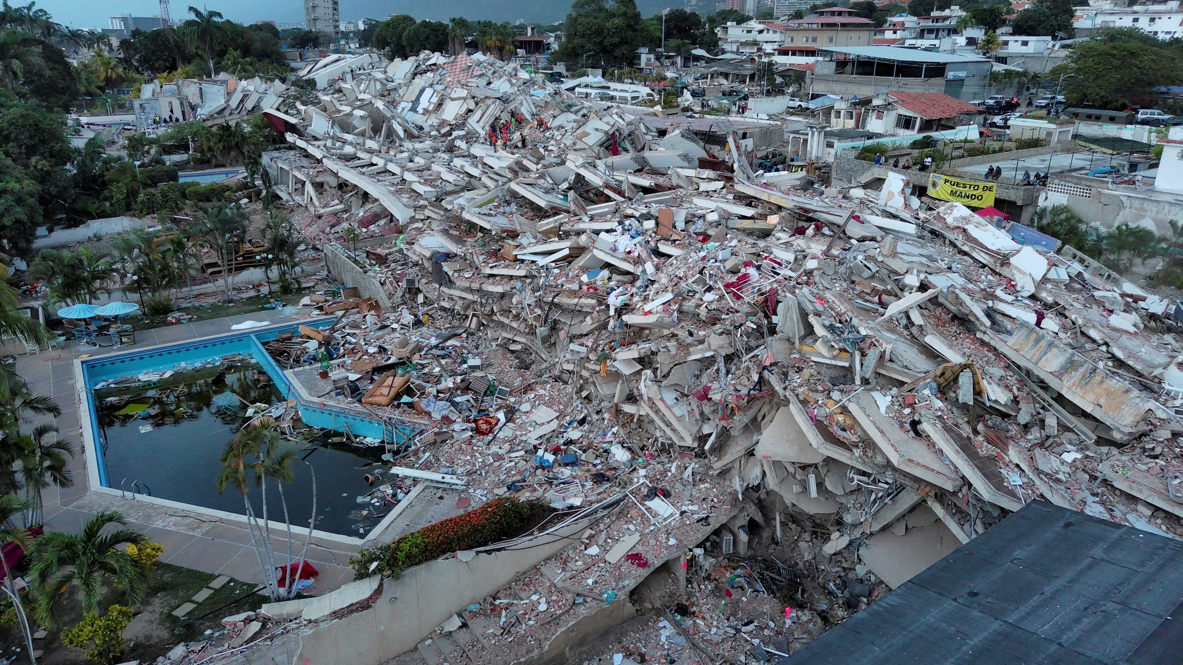 Nach einem verheerenden Erdbeben in Venezuela steigt die Zahl der Todesopfer auf 2.500 an. 