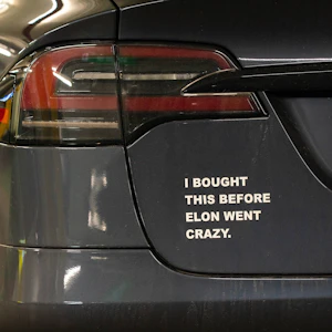 Ist Elon nicht mehr "crazy"? Warum Europa wieder Teslas kauft