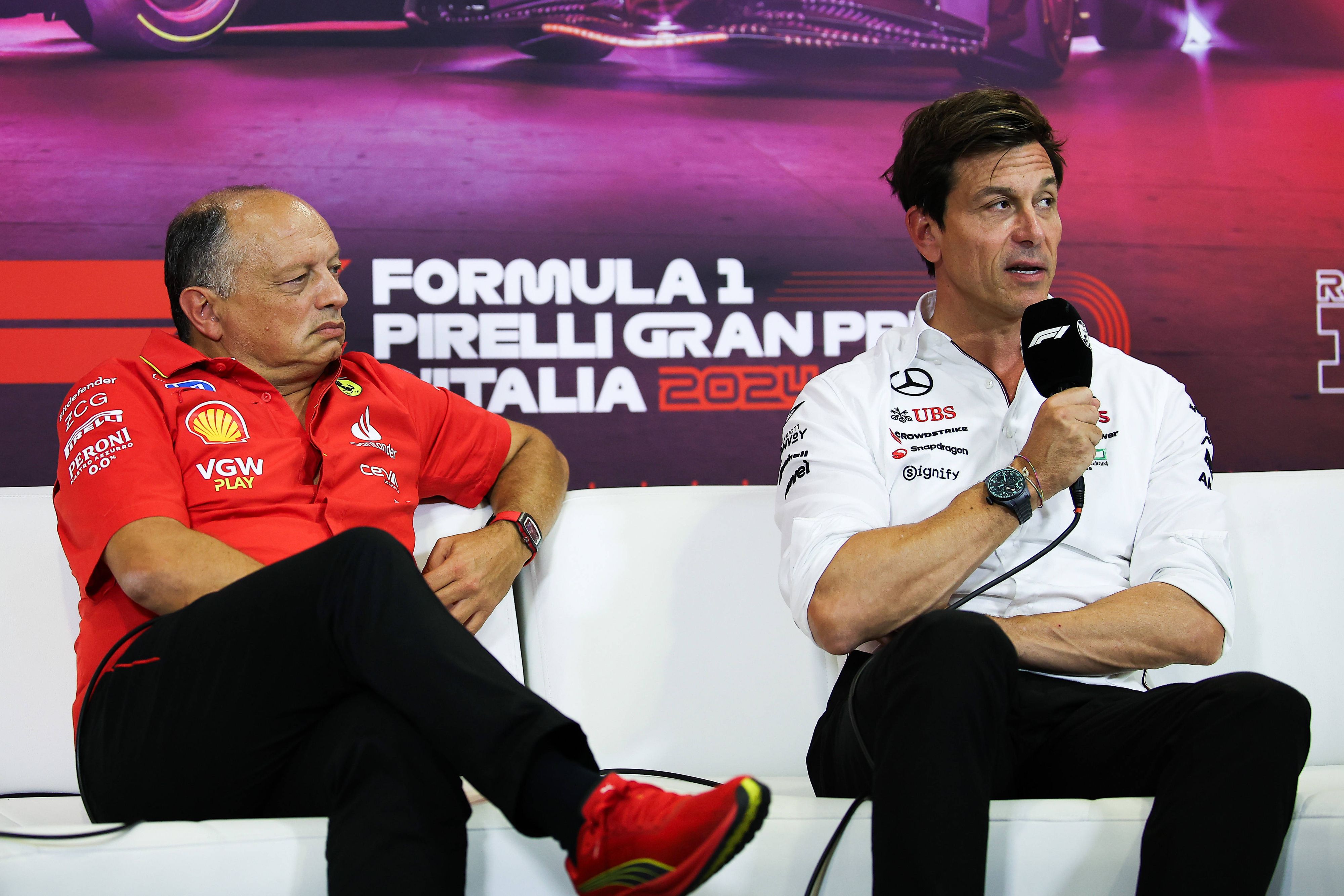 Ferrari-Boss Fred Vasseur und Mercedes-Teamchef Toto Wolff. 