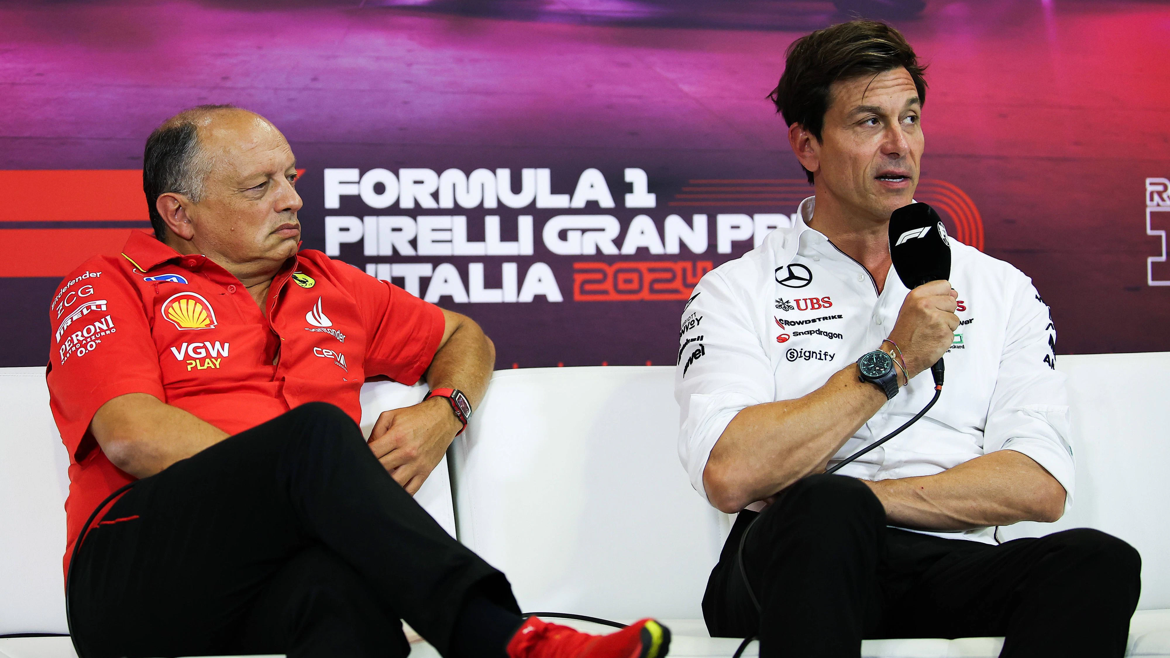 Ferrari-Boss Fred Vasseur und Mercedes-Teamchef Toto Wolff. 