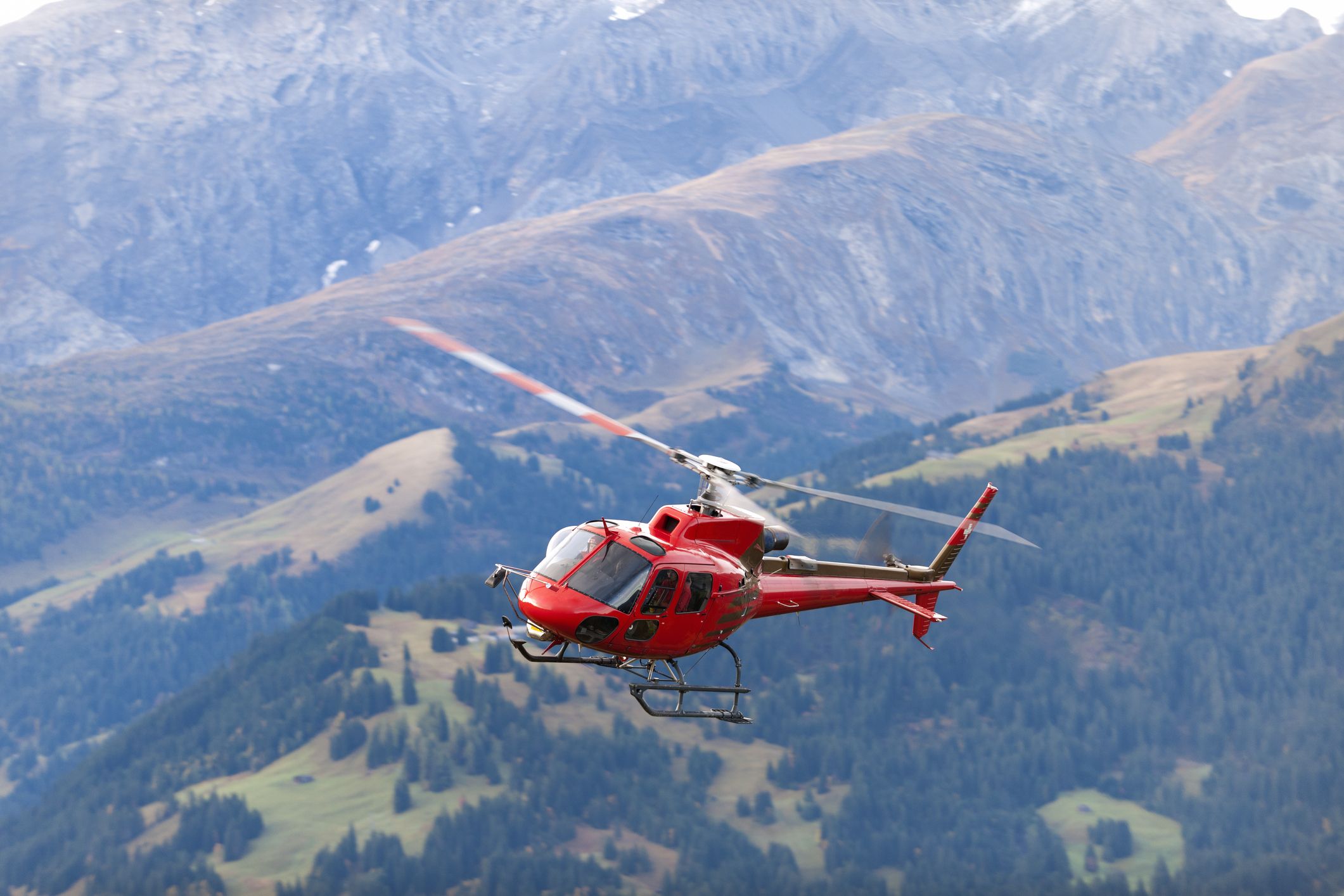 Auch mit dem Helikopter wurde nach dem Vermissten gesucht (Symbolbild).