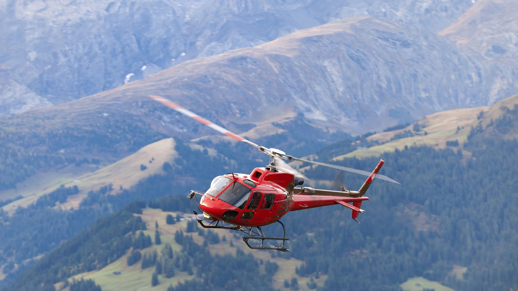 Auch mit dem Helikopter wurde nach dem Vermissten gesucht (Symbolbild).