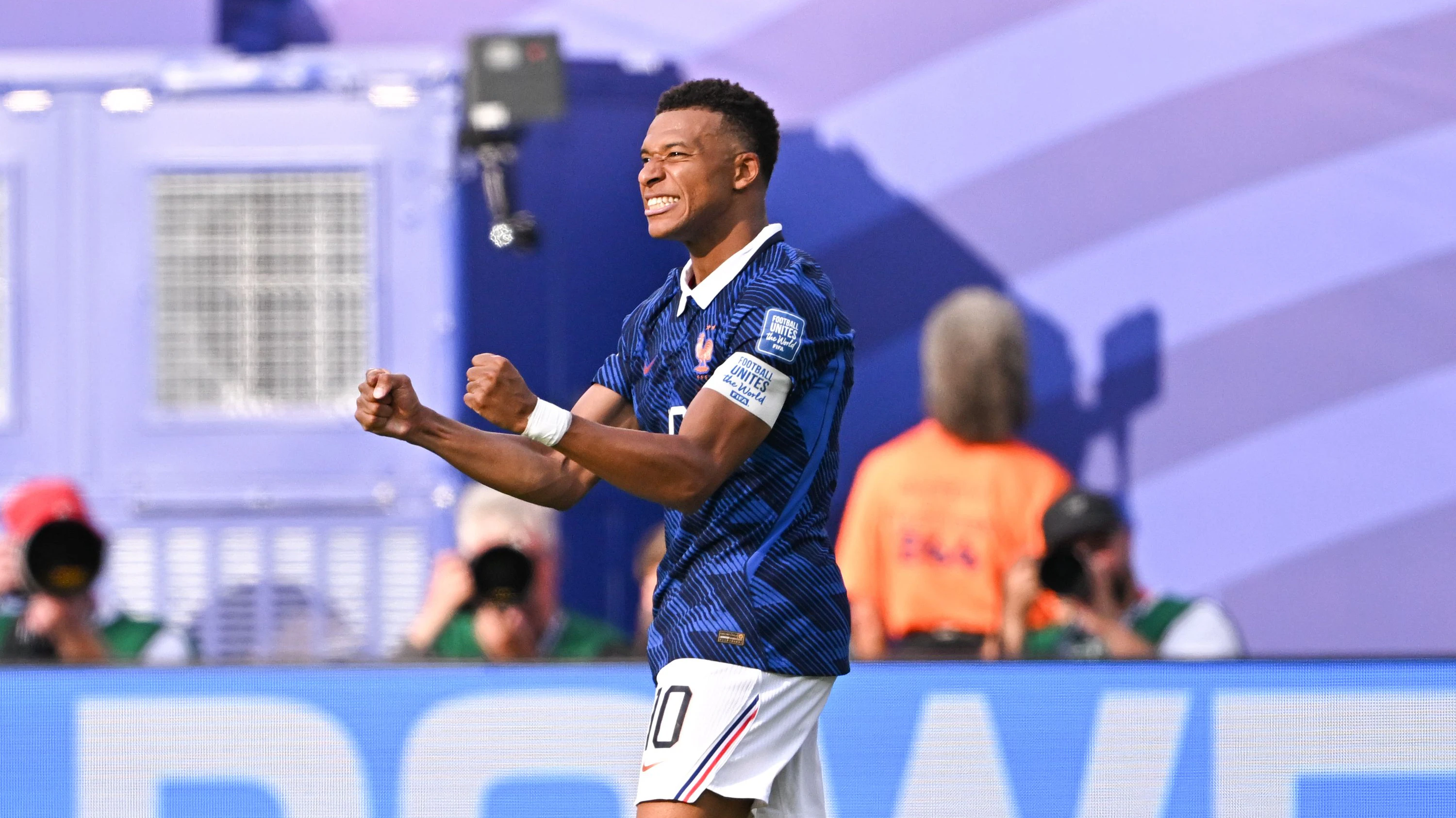 EAST RUTHERFORD,NEW JERSEY,USA,30.JUN.26 - SOCCER - FIFA World Cup 2026, round of 32, France vs Sweden. Image shows the rejoicing of Kylian Mbappe (FRA). Photo: GEPA pictures/ Icon Sport/ Baptiste Fernandez - ATTENTION - COPYRIGHT FOR AUSTRIAN CLIENTS ONLY