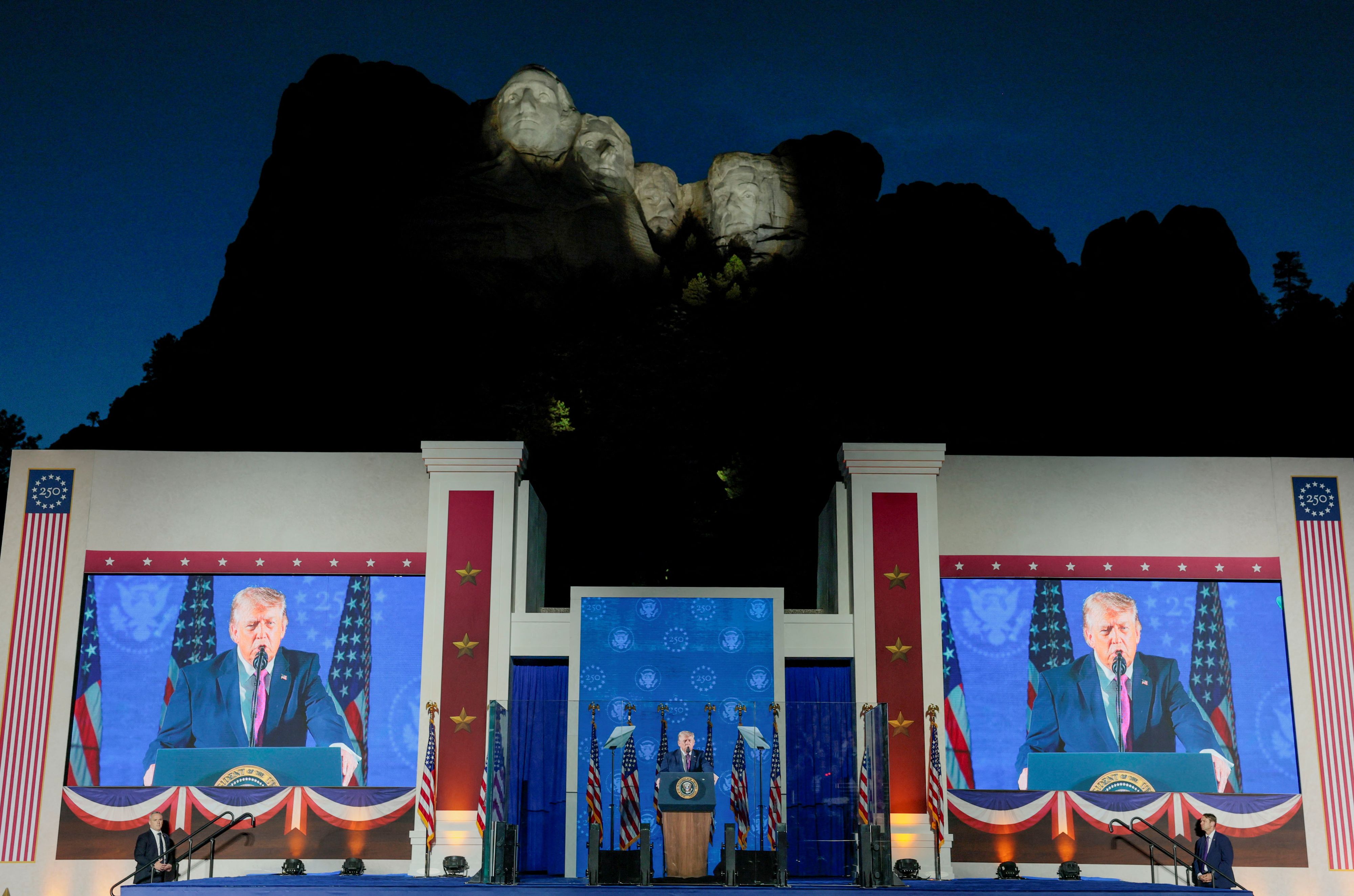Am Freitagabend (Ortszeit) hielt Trump am Mount Rushmore seine scharfe Rede.
