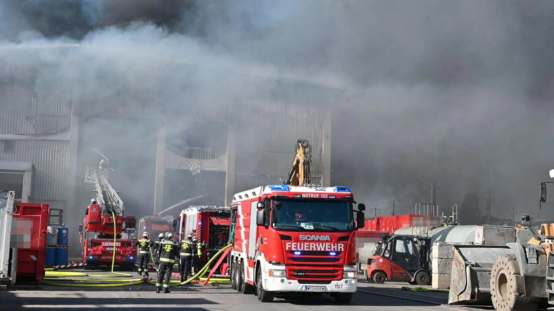 Heute.at - Inferno bei Tangente – Akku soll Brand ausgelöst haben