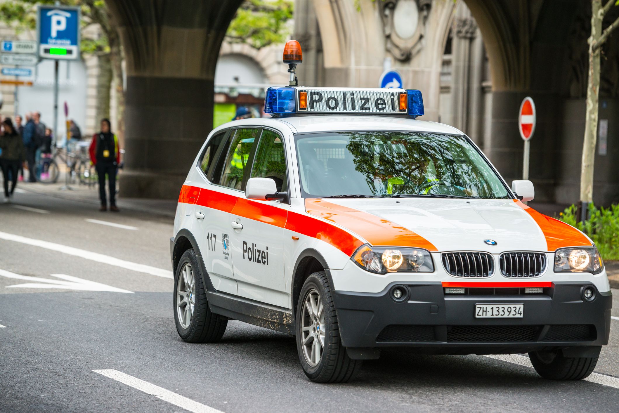 Die Polizei konnte die Angreifer nicht erwischen. (Symbolbild)
