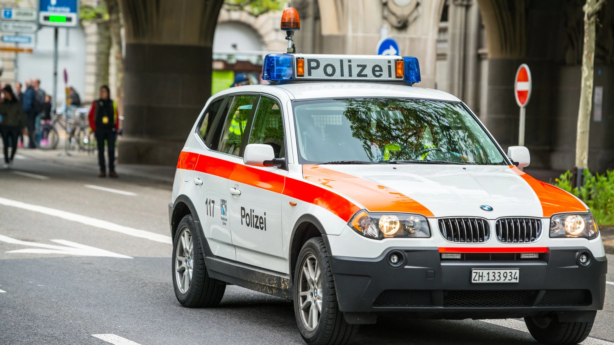 Die Polizei konnte die Angreifer nicht erwischen. (Symbolbild)