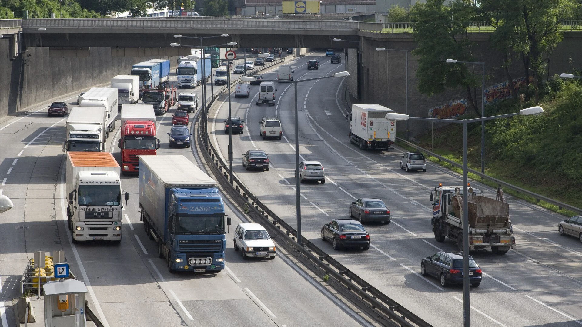 Die Südosttangente A23 ist wieder in beide Richtungen vollständig befahrbar. Archivbild.  